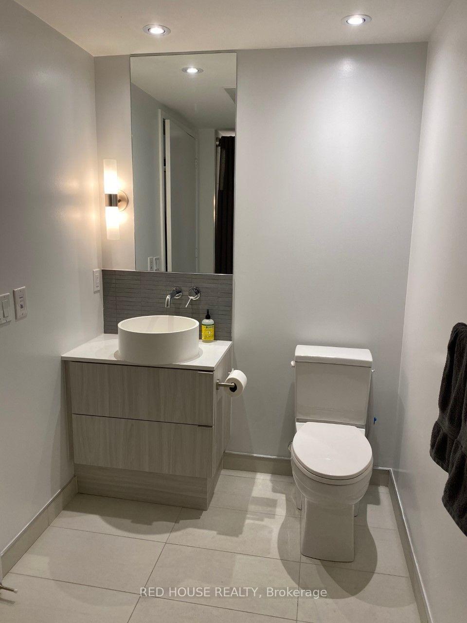Photo 4 of Unit 1111, 161 Roehampton Avenue, Toronto, Mount Pleasant West — HOMEH