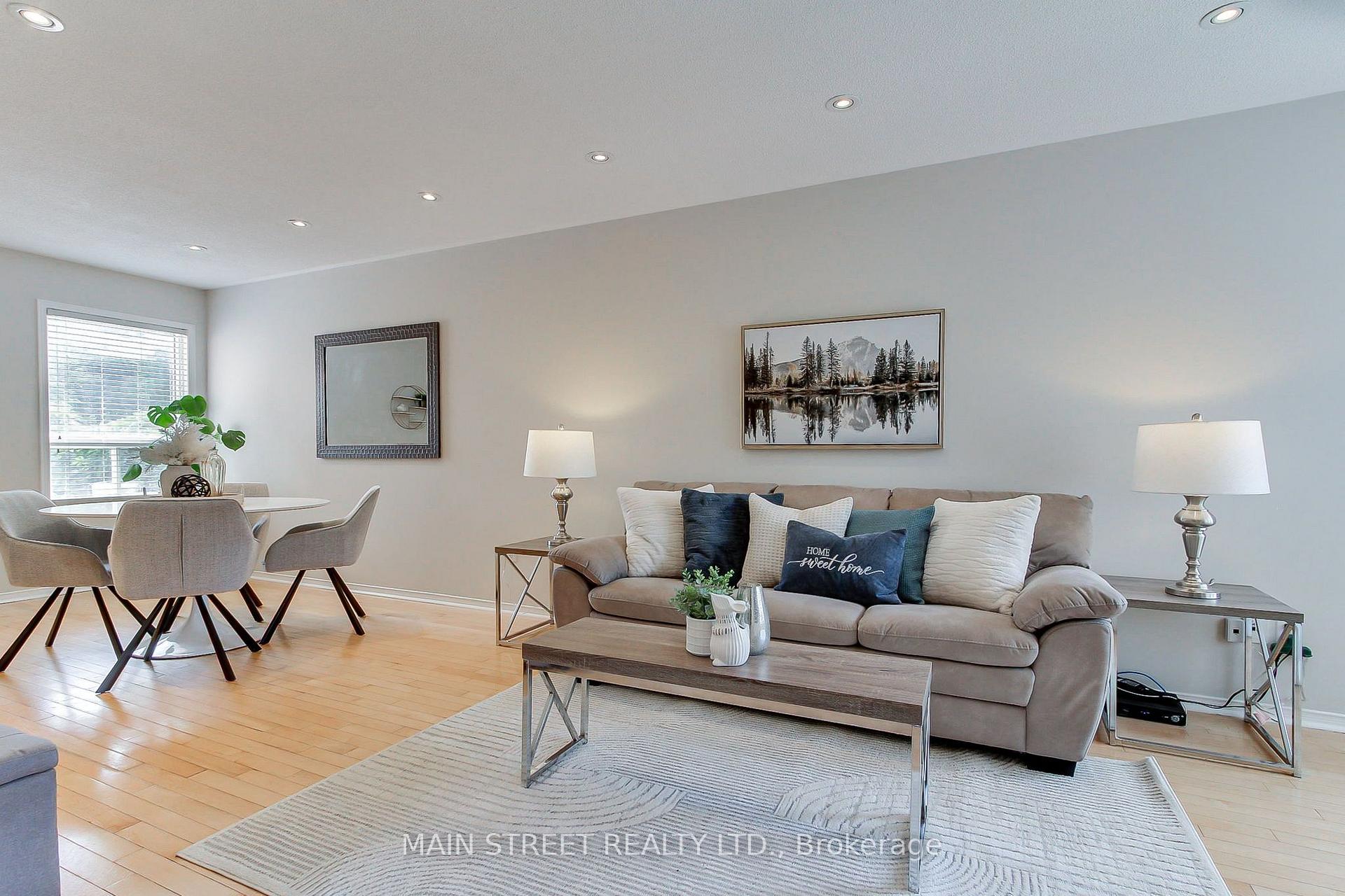 Photo 4 of 70 Dunsmore Crescent, Richmond Hill, Crosby — HOMEH