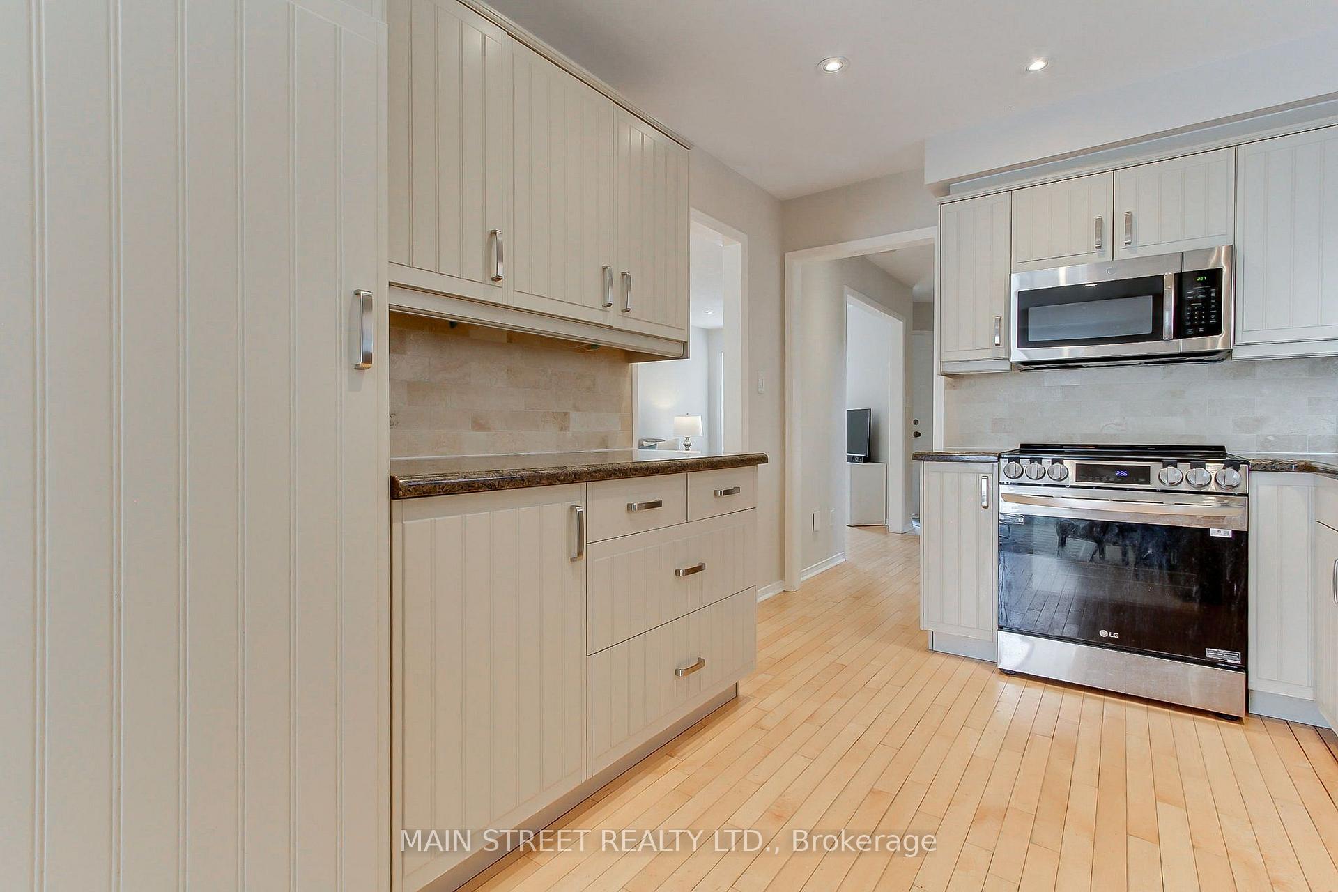 Photo 11 of 70 Dunsmore Crescent, Richmond Hill, Crosby — HOMEH