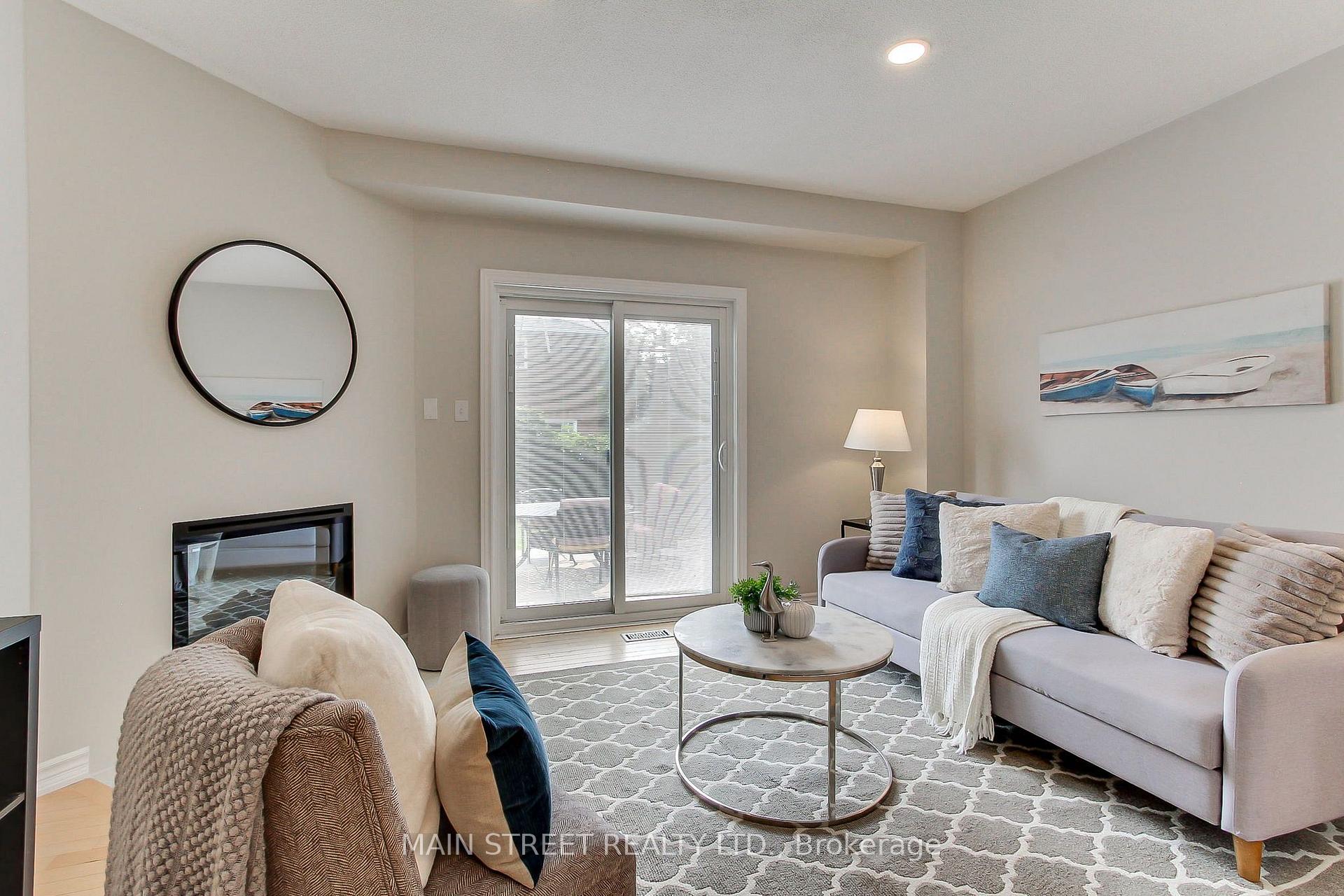 Photo 14 of 70 Dunsmore Crescent, Richmond Hill, Crosby — HOMEH