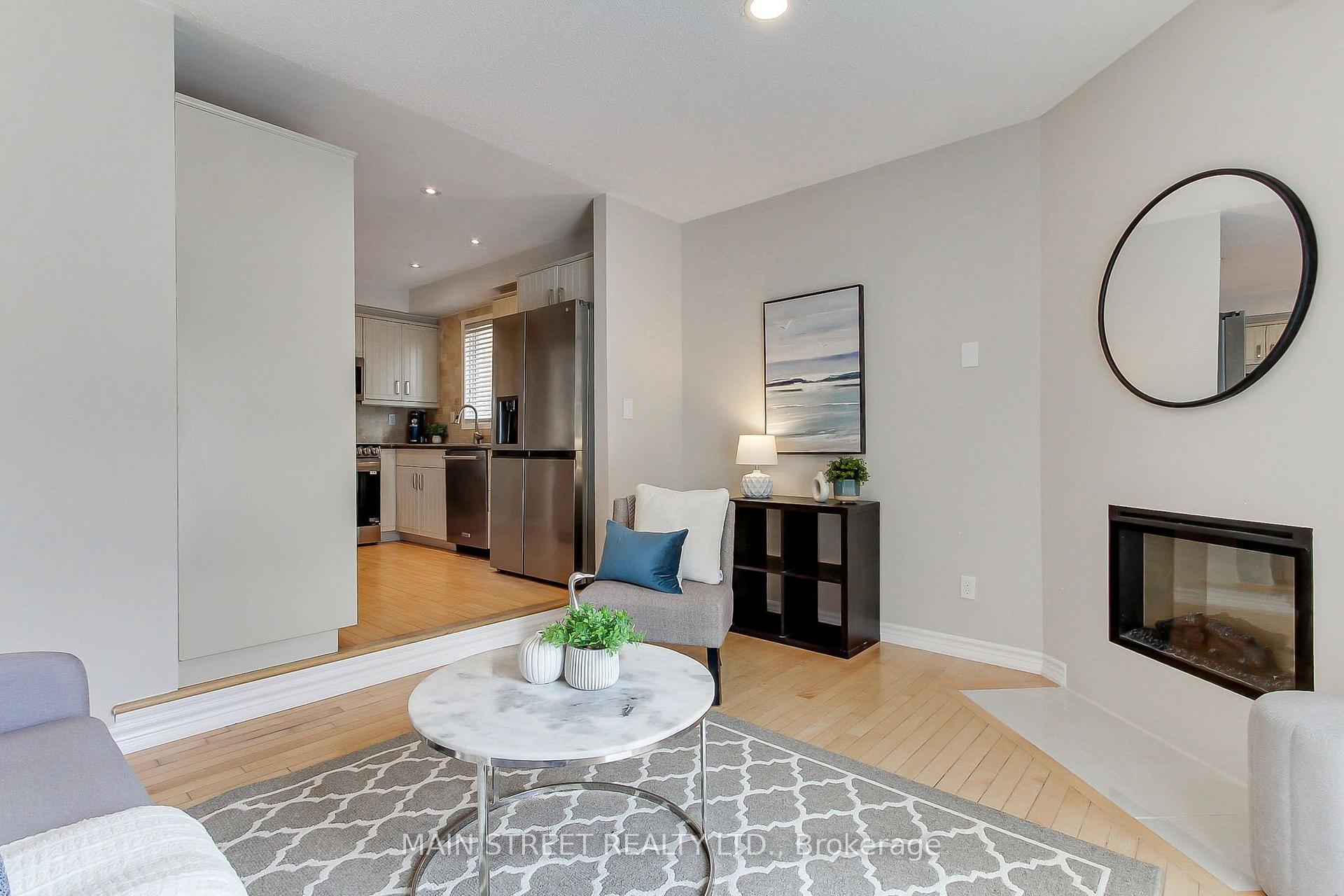 Photo 15 of 70 Dunsmore Crescent, Richmond Hill, Crosby — HOMEH