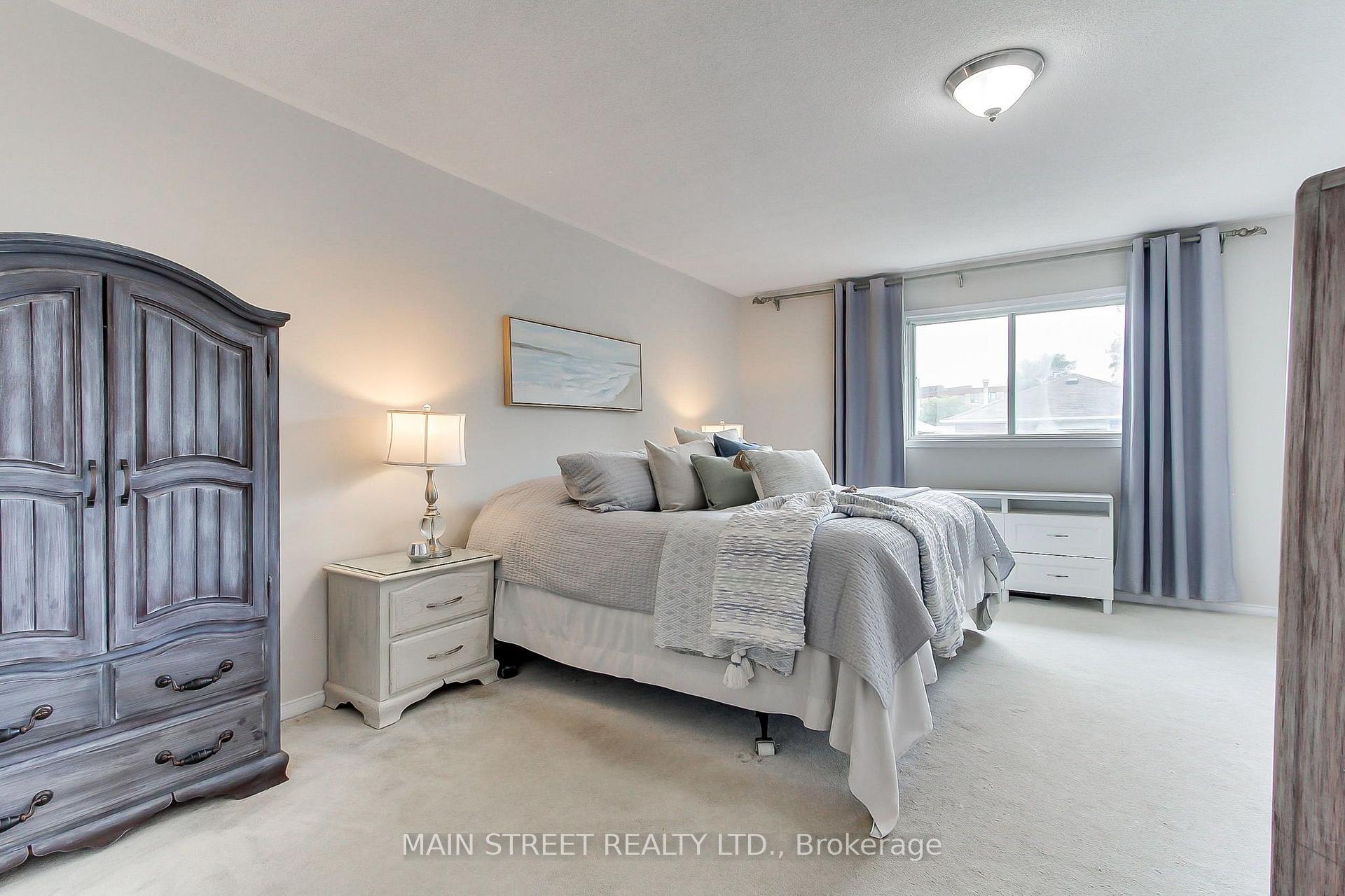 Photo 17 of 70 Dunsmore Crescent, Richmond Hill, Crosby — HOMEH