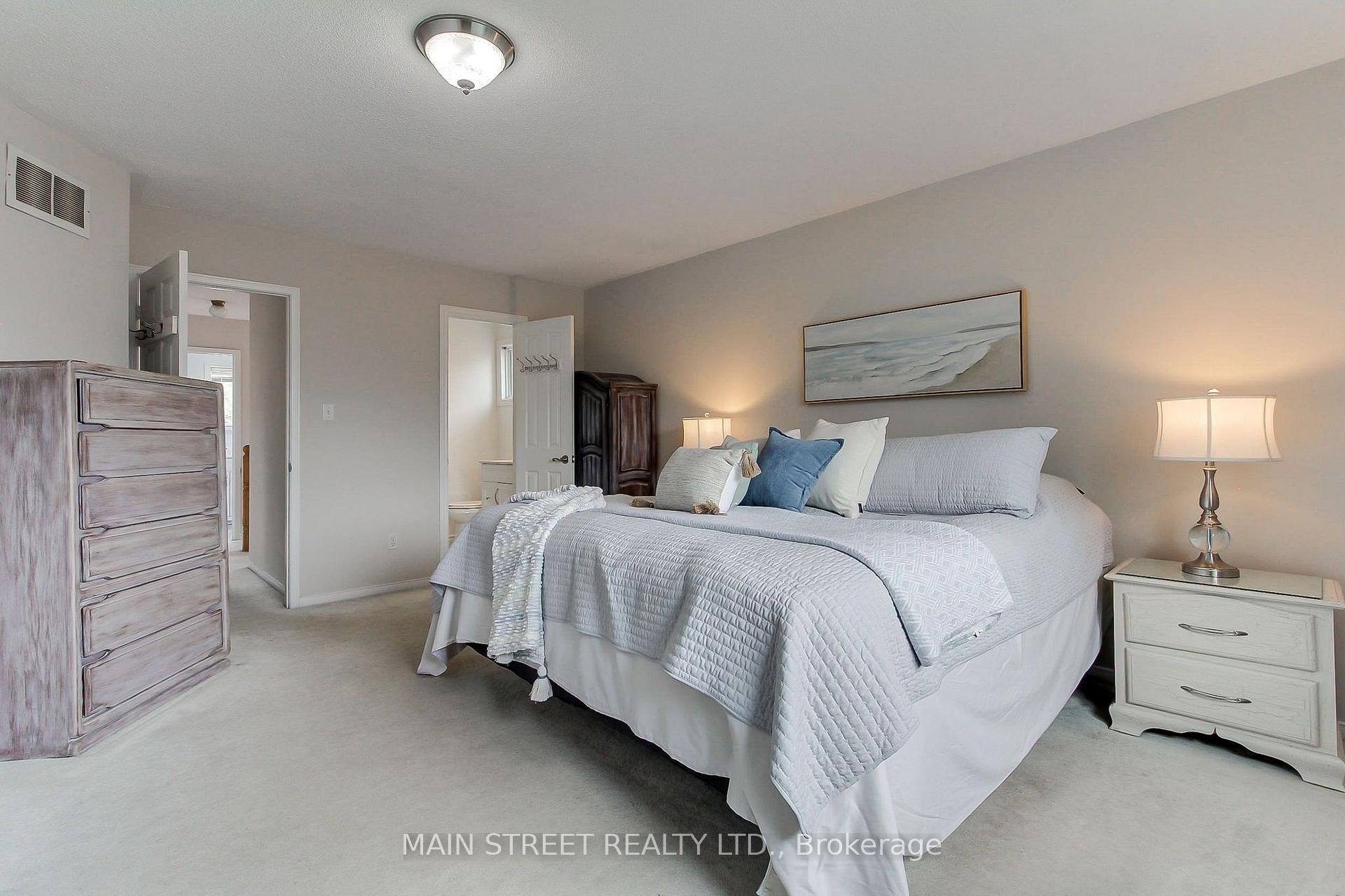 Photo 18 of 70 Dunsmore Crescent, Richmond Hill, Crosby — HOMEH