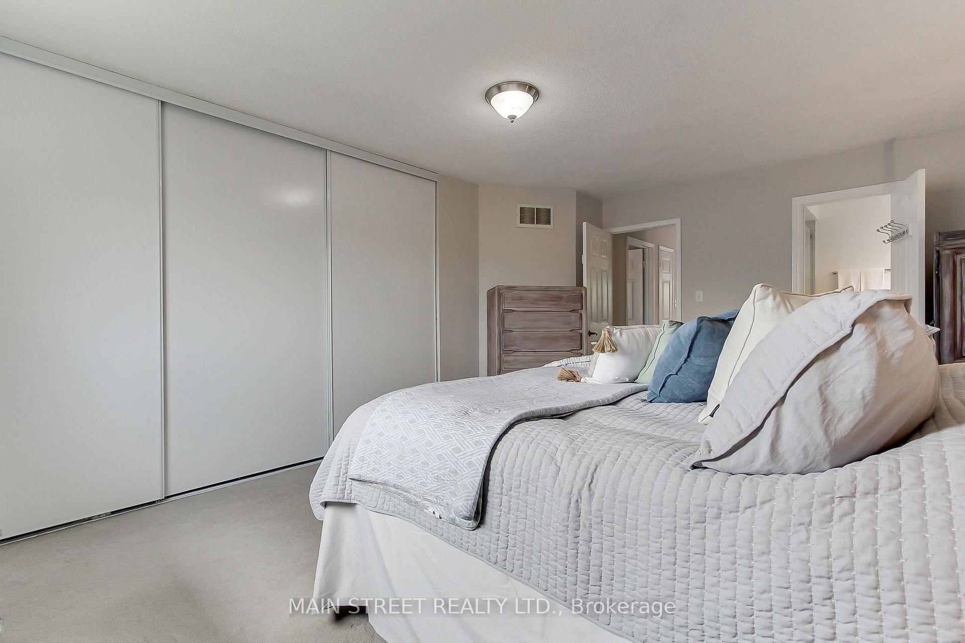 Photo 19 of 70 Dunsmore Crescent, Richmond Hill, Crosby — HOMEH