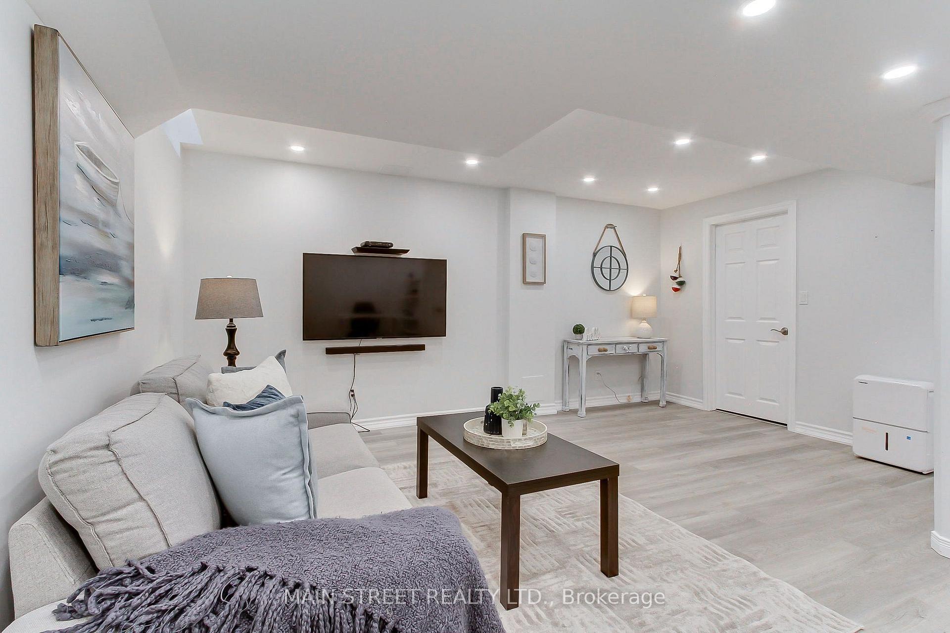 Photo 22 of 70 Dunsmore Crescent, Richmond Hill, Crosby — HOMEH