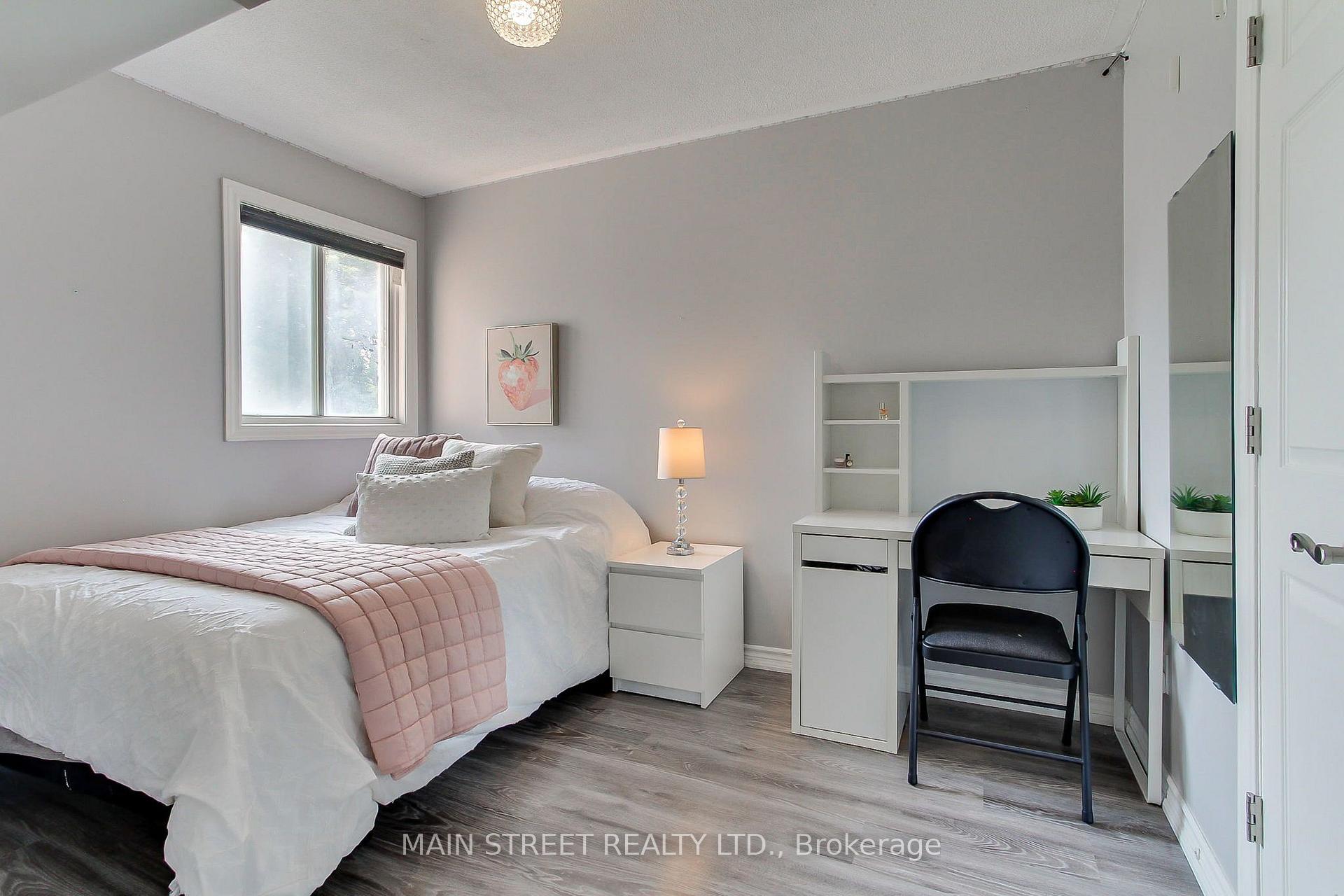 Photo 23 of 70 Dunsmore Crescent, Richmond Hill, Crosby — HOMEH