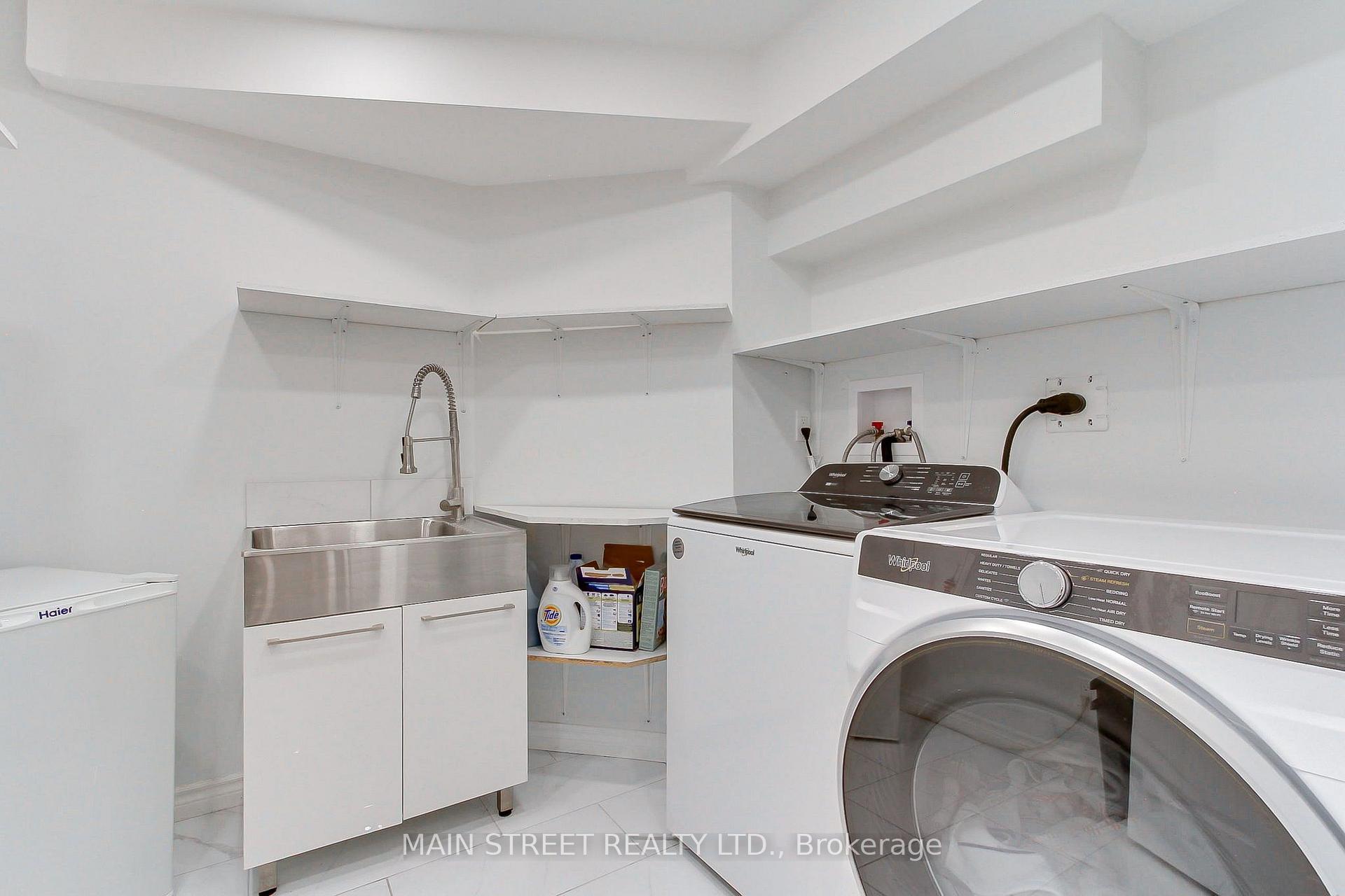 Photo 30 of 70 Dunsmore Crescent, Richmond Hill, Crosby — HOMEH