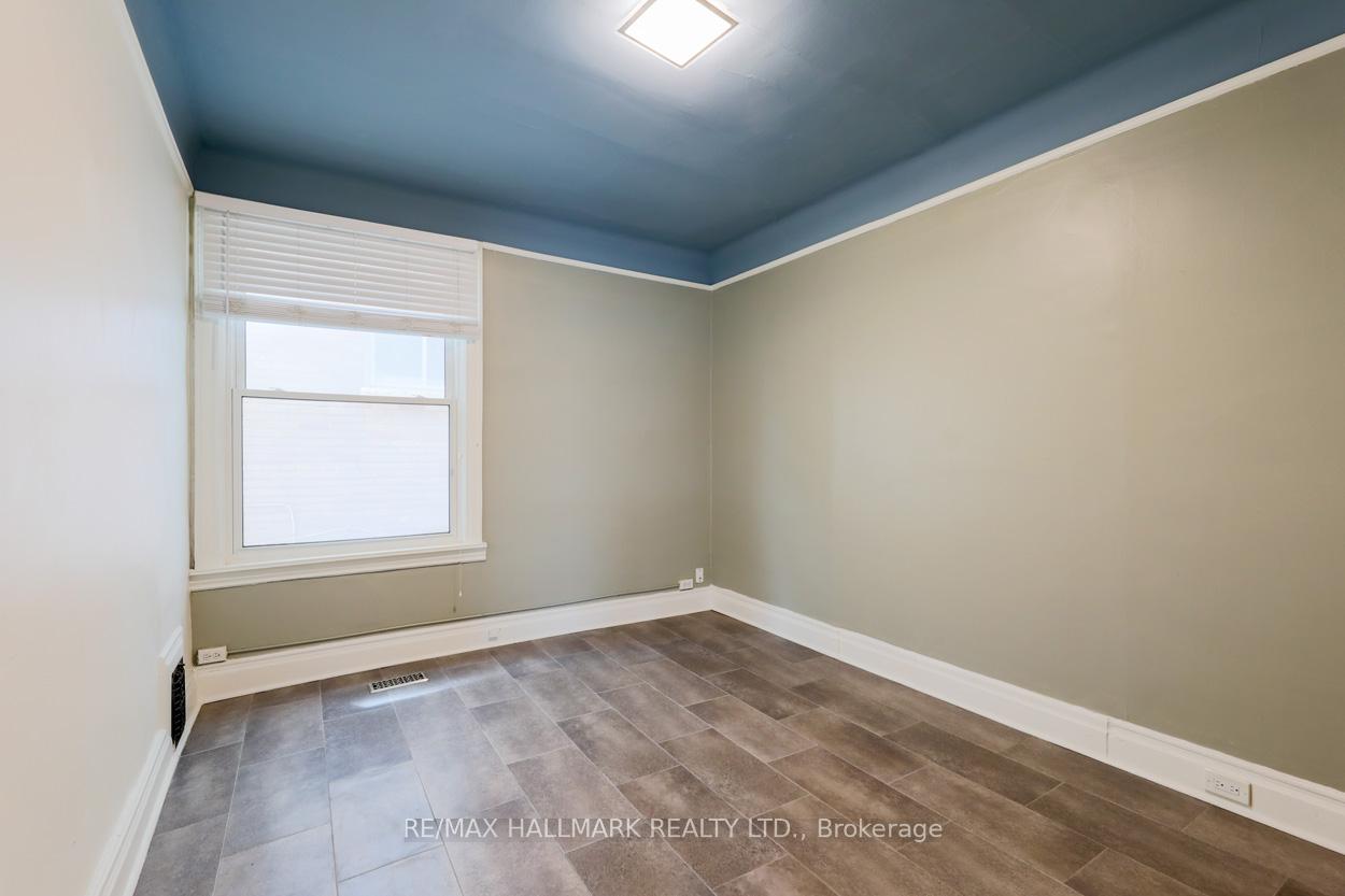 Photo 10 of Unit Main Floor, 405 Kingston Road, Toronto, The Beaches — HOMEH