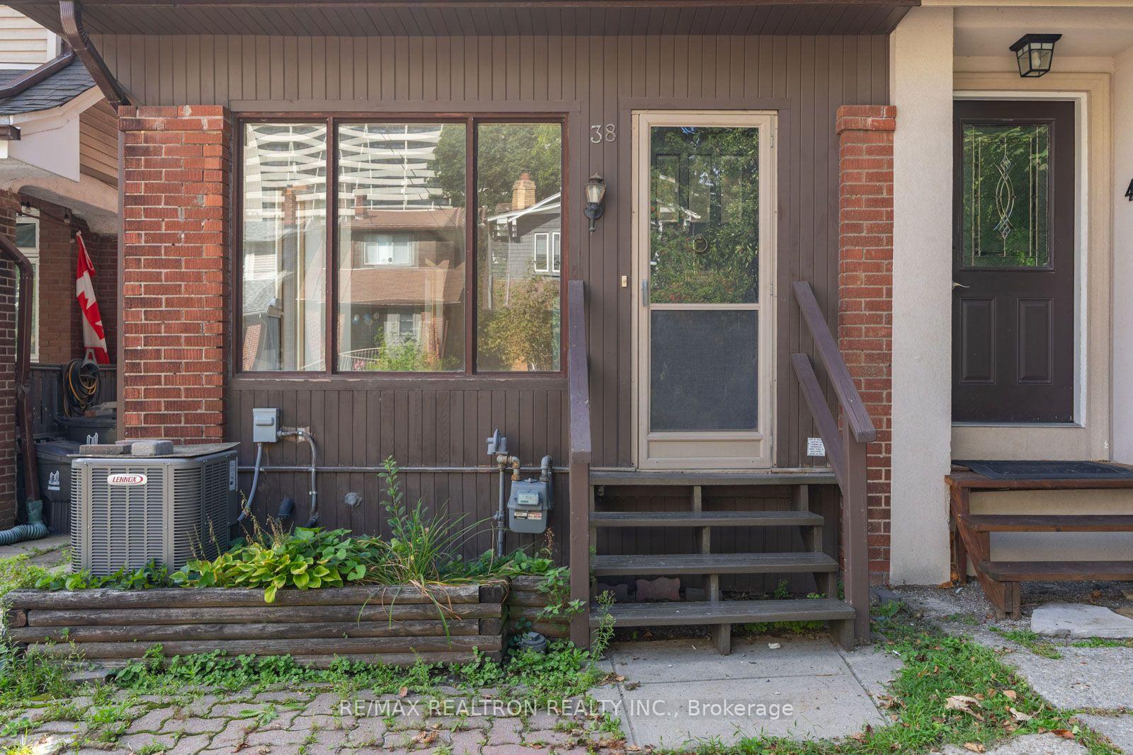 Photo 4 of 38 Henning Avenue, Toronto, Yonge-Eglinton — HOMEH