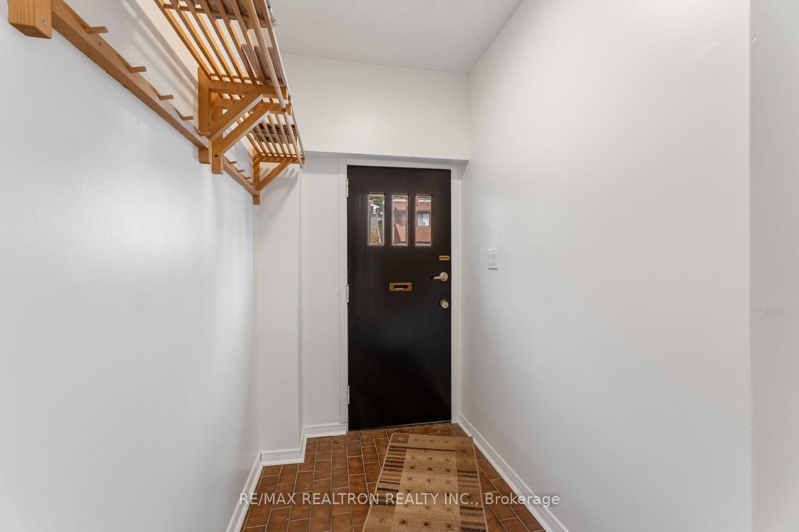 Photo 5 of 38 Henning Avenue, Toronto, Yonge-Eglinton — HOMEH