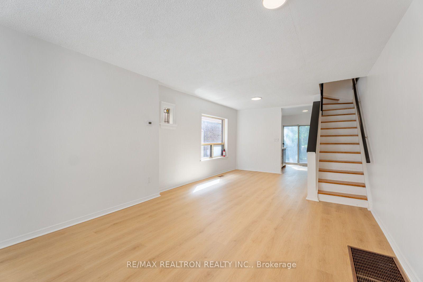 Photo 6 of 38 Henning Avenue, Toronto, Yonge-Eglinton — HOMEH