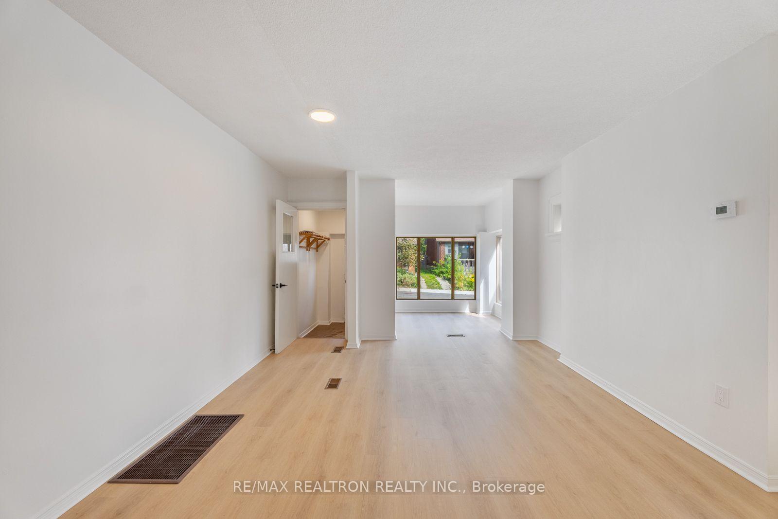 Photo 9 of 38 Henning Avenue, Toronto, Yonge-Eglinton — HOMEH