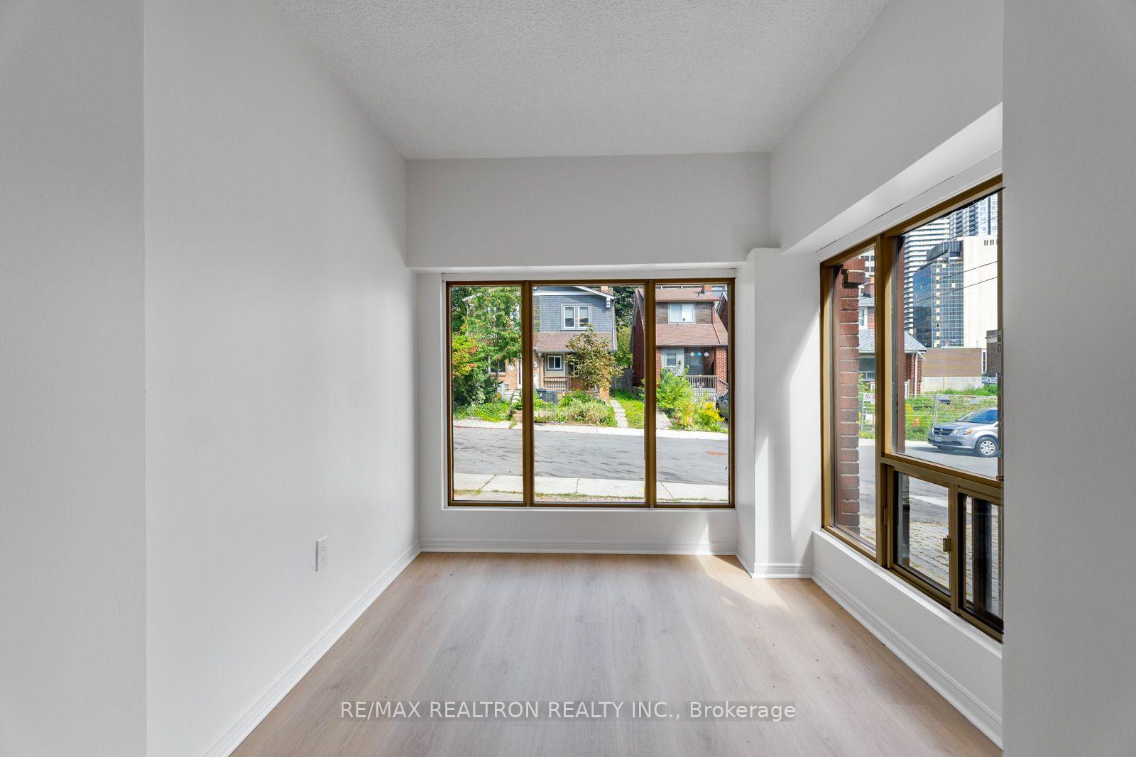 Photo 10 of 38 Henning Avenue, Toronto, Yonge-Eglinton — HOMEH