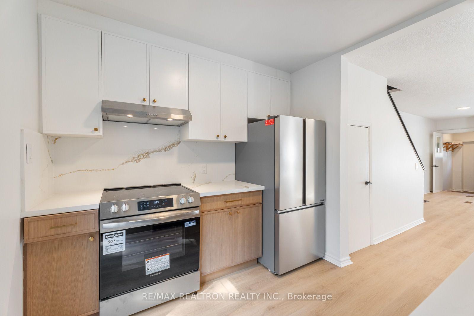 Photo 12 of 38 Henning Avenue, Toronto, Yonge-Eglinton — HOMEH