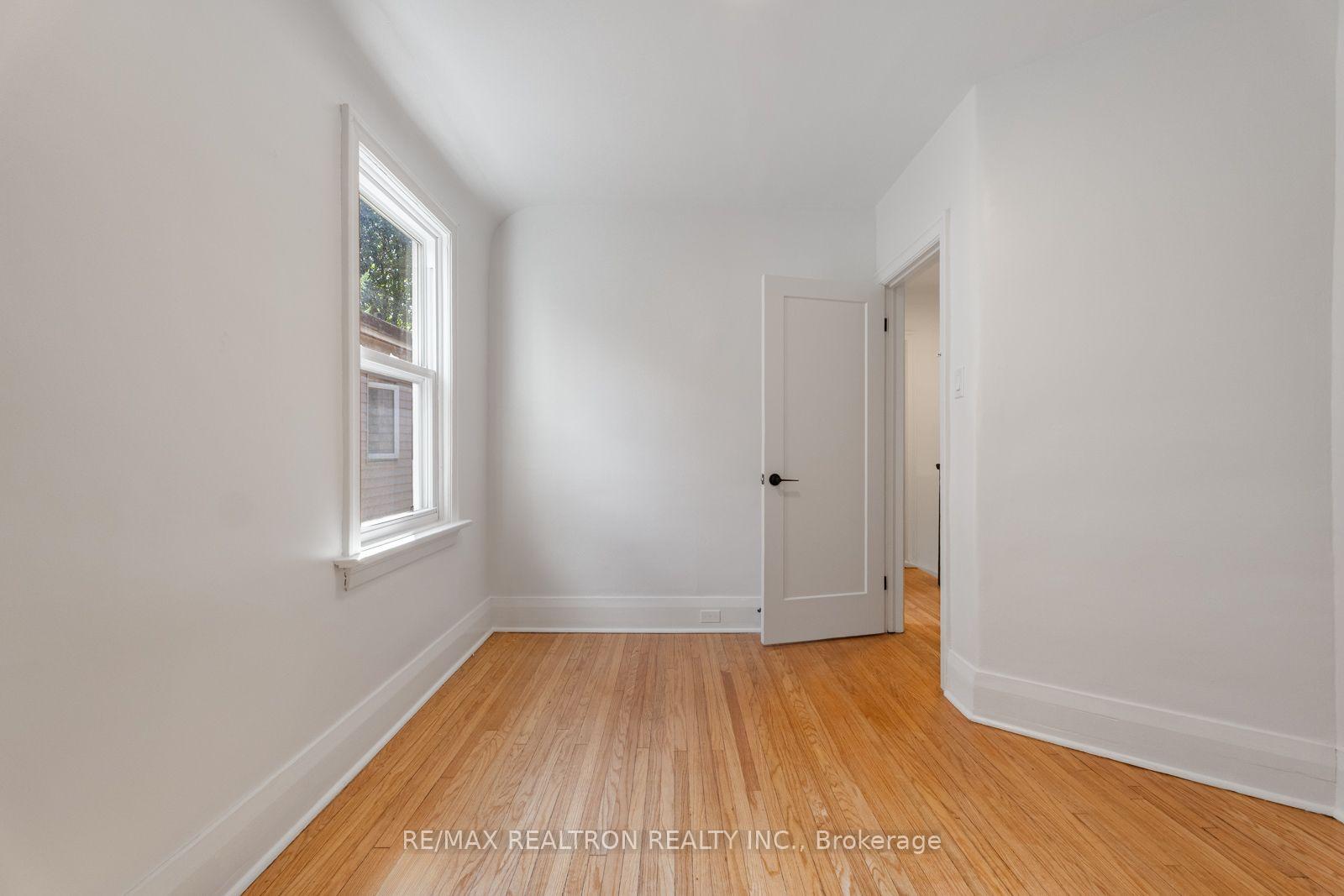 Photo 22 of 38 Henning Avenue, Toronto, Yonge-Eglinton — HOMEH