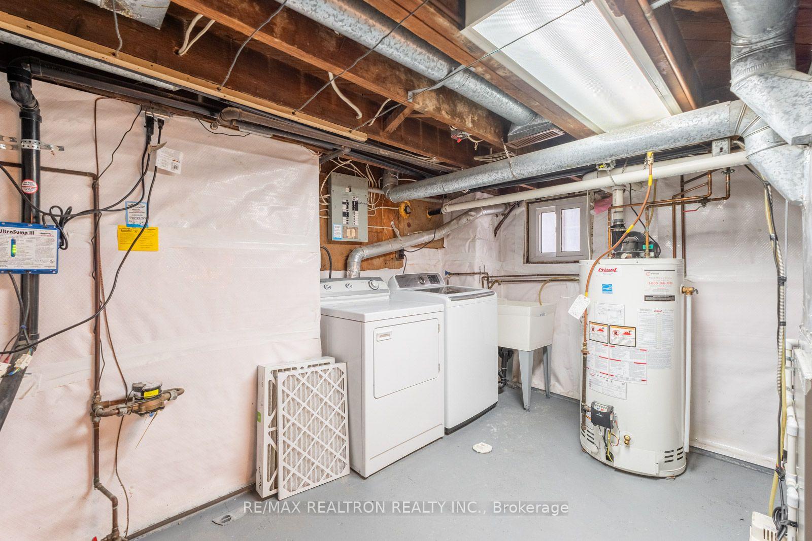 Photo 31 of 38 Henning Avenue, Toronto, Yonge-Eglinton — HOMEH