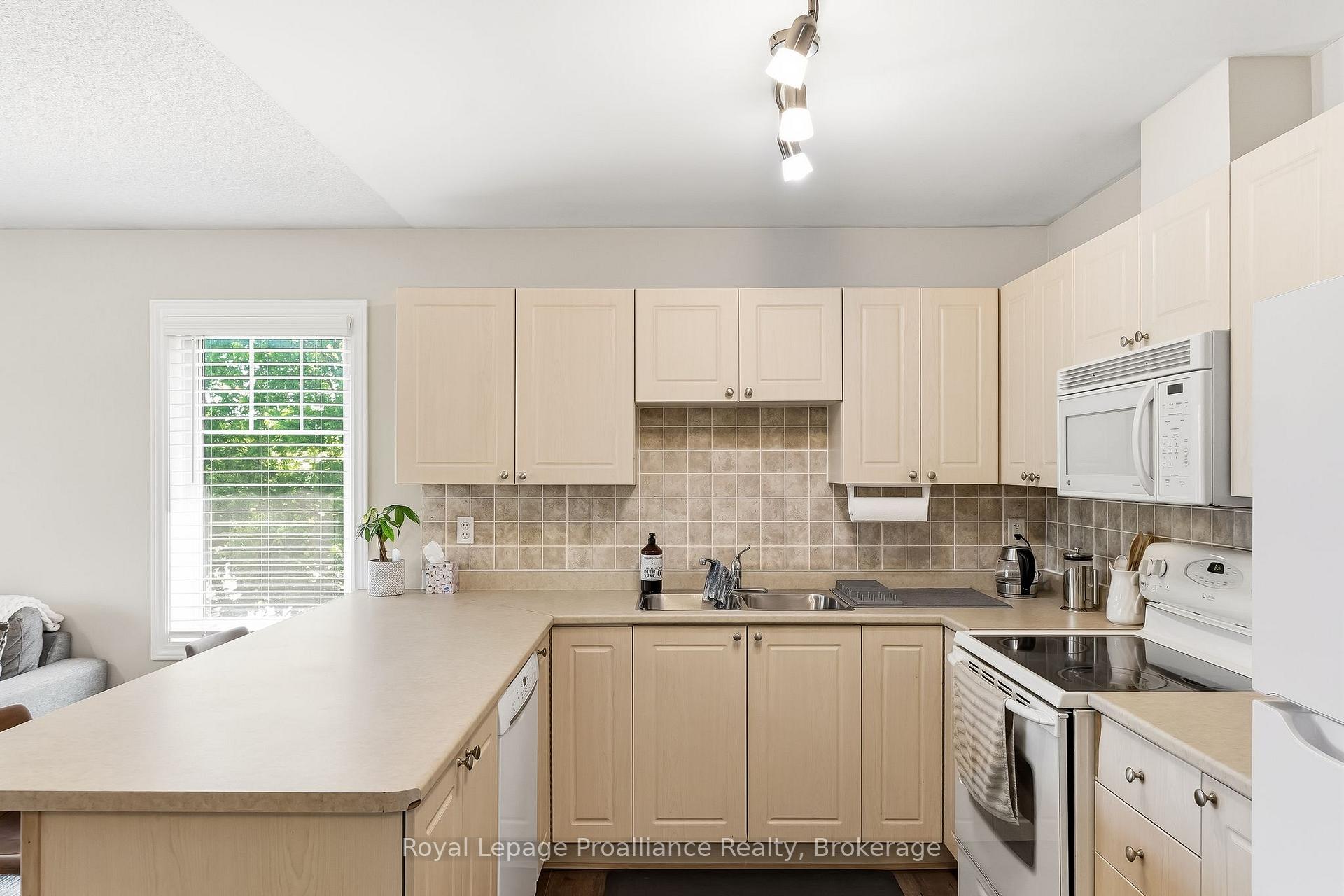 Photo 12 of Unit 503, 249 Ruttan Terrace, Cobourg — HOMEH