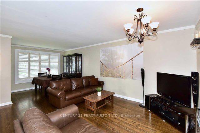Photo 5 of 143 Tulloch Drive, Ajax, South East — HOMEH