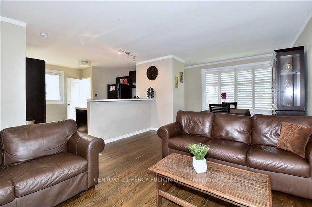 Photo 6 of 143 Tulloch Drive, Ajax, South East — HOMEH