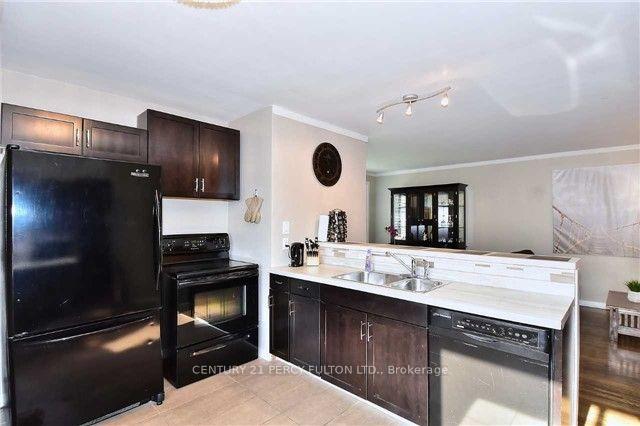 Photo 8 of 143 Tulloch Drive, Ajax, South East — HOMEH