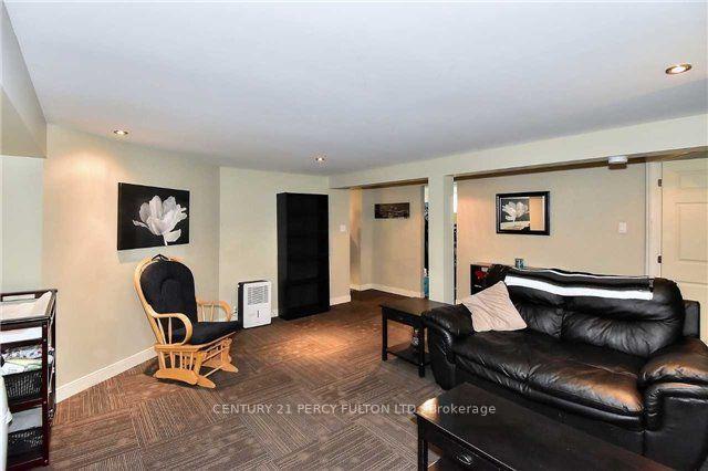Photo 17 of 143 Tulloch Drive, Ajax, South East — HOMEH
