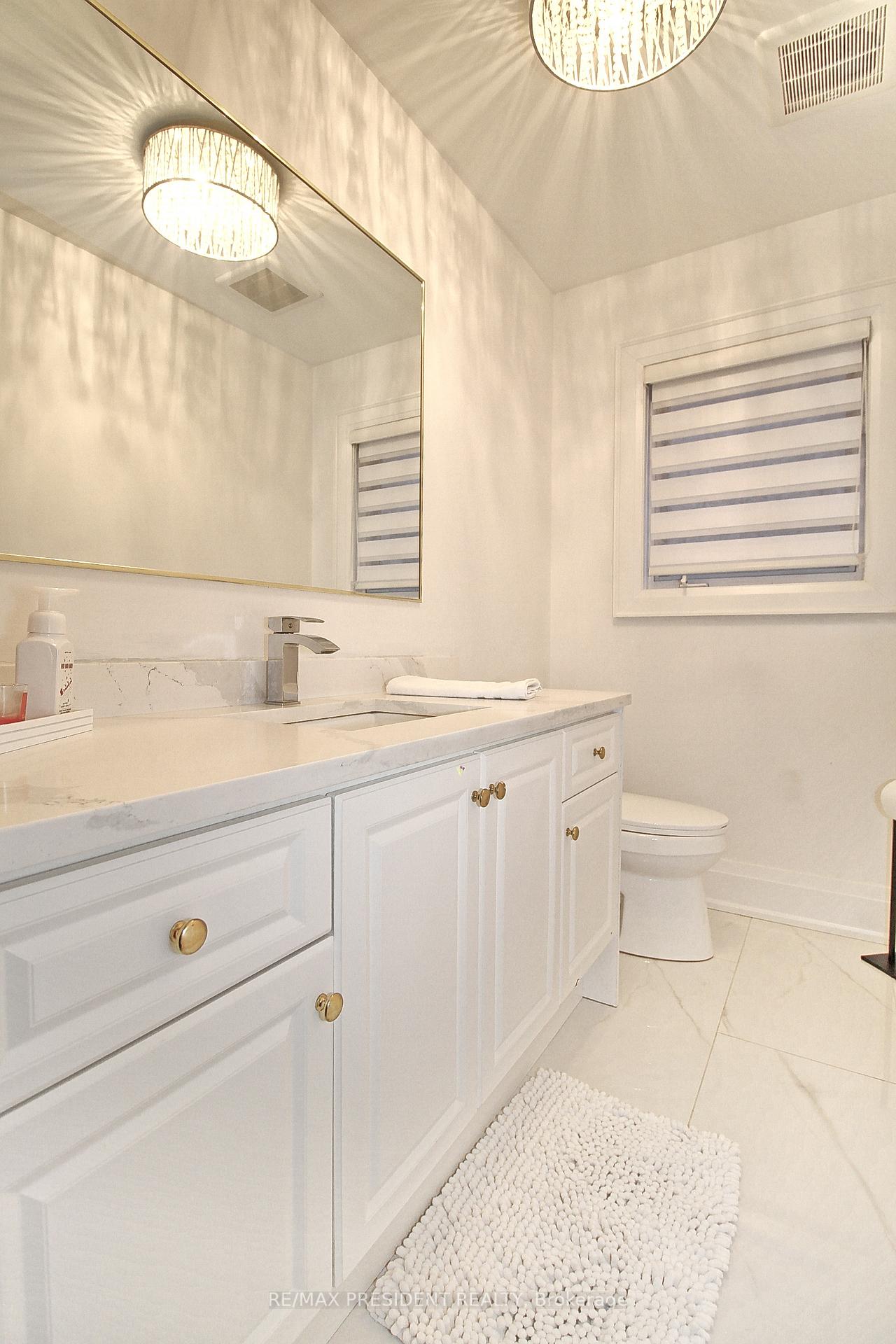 Photo 17 of 32 Deerglen Drive, Brampton, Sandringham-Wellington — HOMEH