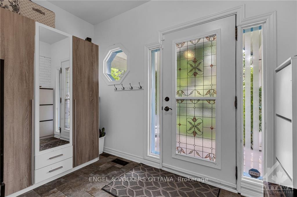Photo 3 of 525 Braydon Avenue, Ottawa, Riverview Park — HOMEH