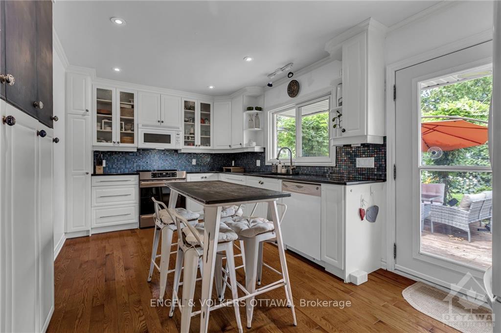 Photo 11 of 525 Braydon Avenue, Ottawa, Riverview Park — HOMEH