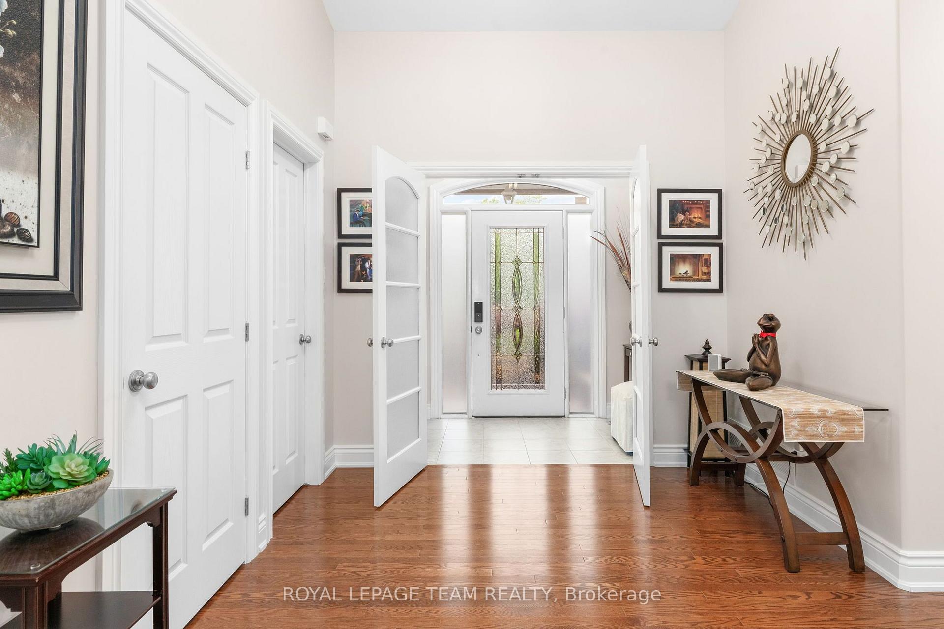 Photo 4 of 6810 Pebble Trail Way, Ottawa, Greely — HOMEH