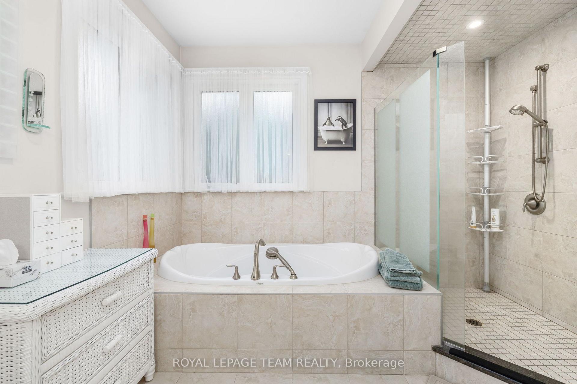 Photo 22 of 6810 Pebble Trail Way, Ottawa, Greely — HOMEH