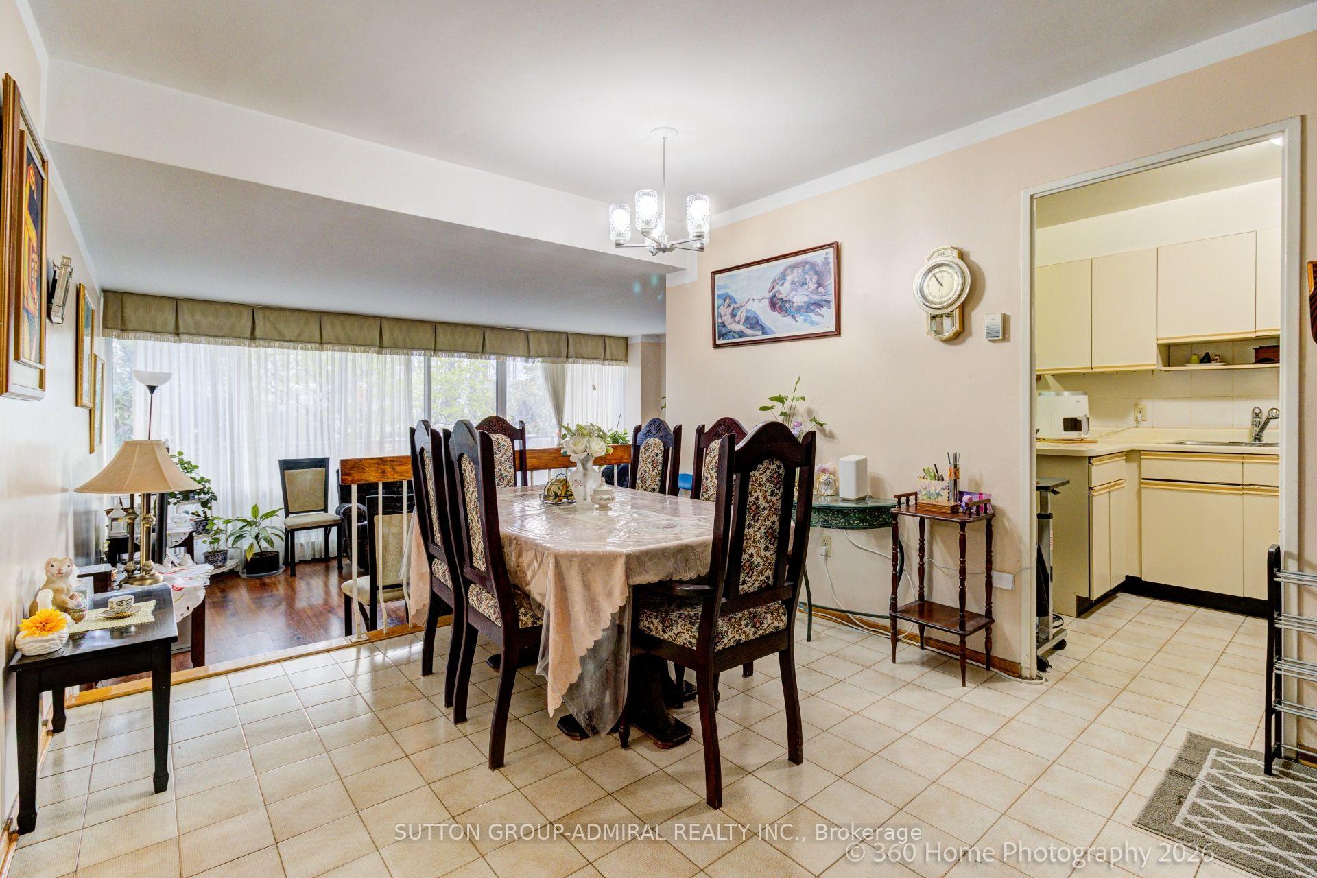 Photo 3 of Unit 106, 1 Four Winds Drive, North York, York University Heights — HOMEH