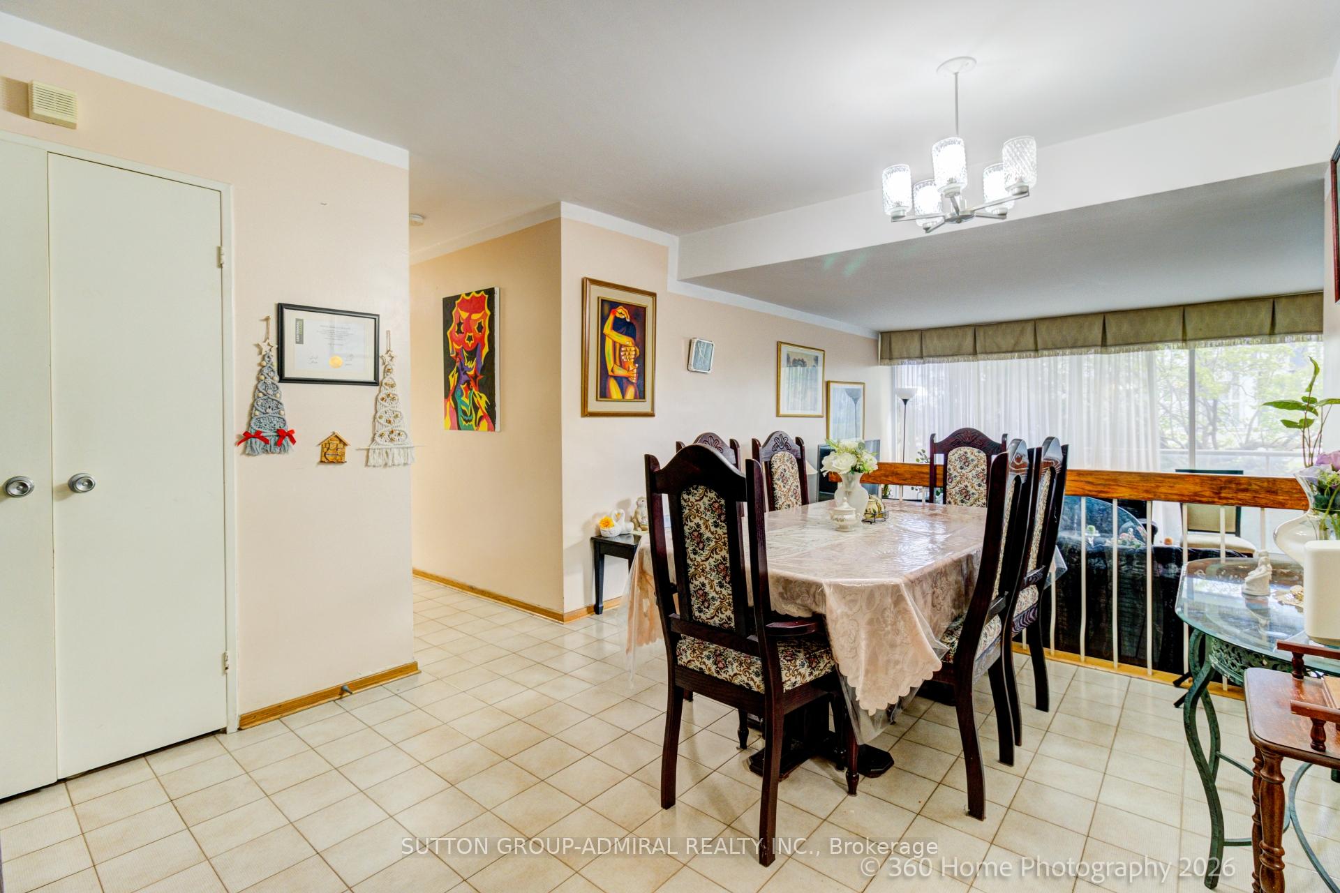 Photo 2 of Unit 106, 1 Four Winds Drive, North York, York University Heights — HOMEH