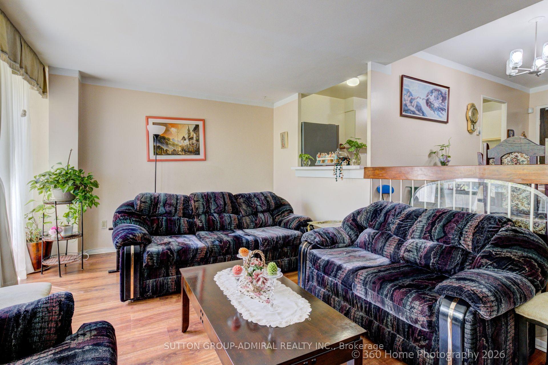 Photo 5 of Unit 106, 1 Four Winds Drive, North York, York University Heights — HOMEH