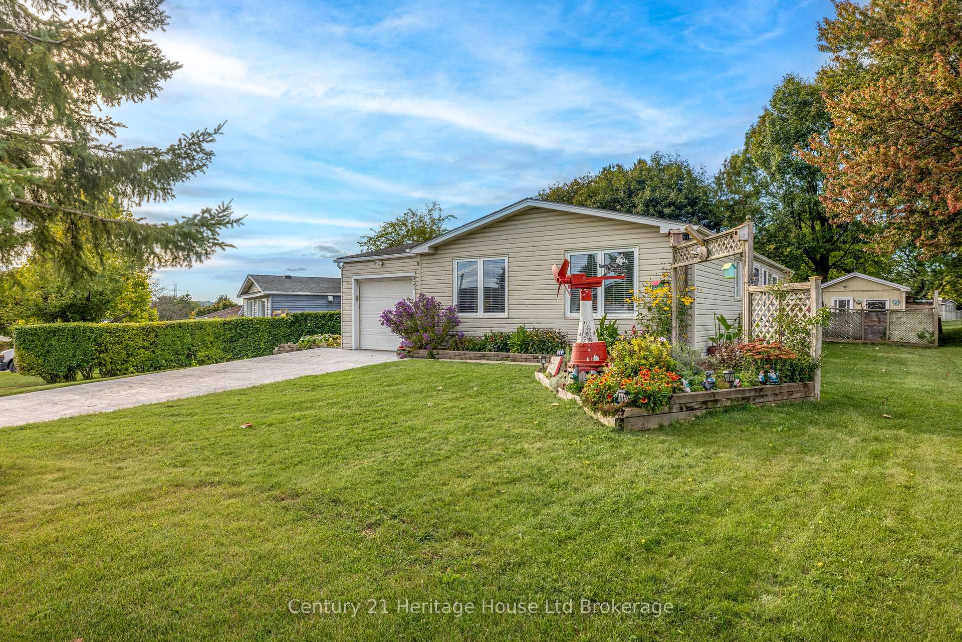 Photo of 921 Lincoln Drive