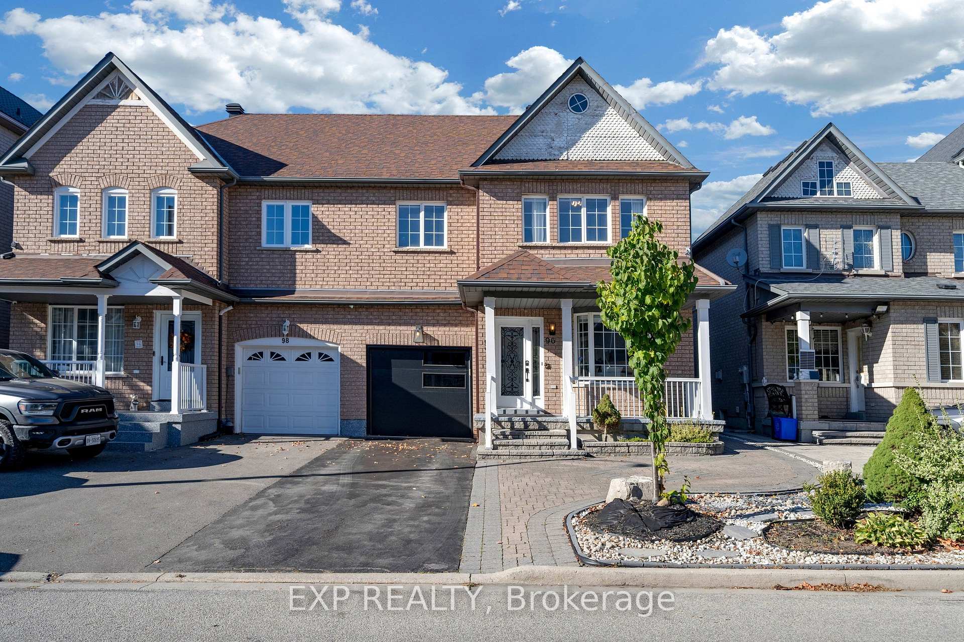 Photo 3 of 96 Grand Valley Boulevard, Vaughan, Vellore Village — HOMEH