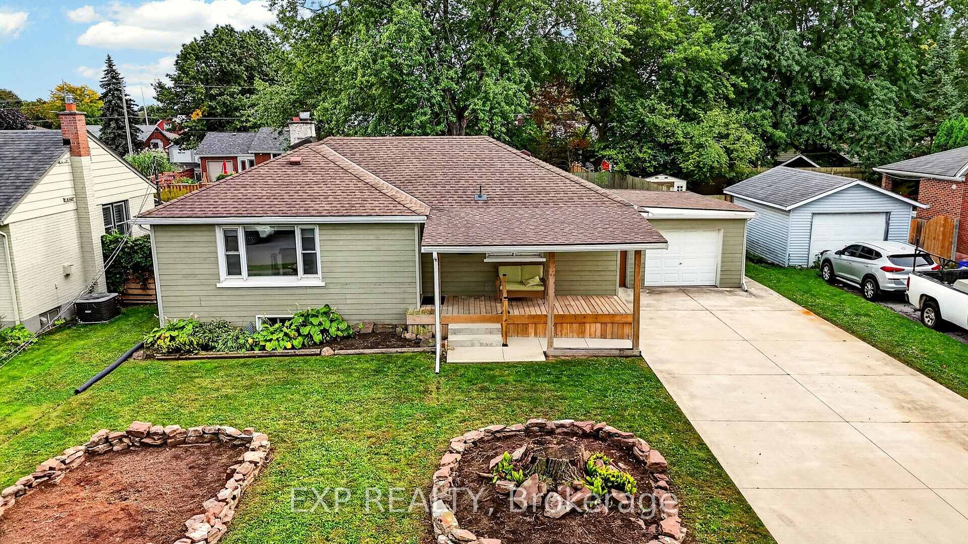 Photo 4 of 6018 Atlas Street, Niagara Falls, Church's Lane — HOMEH