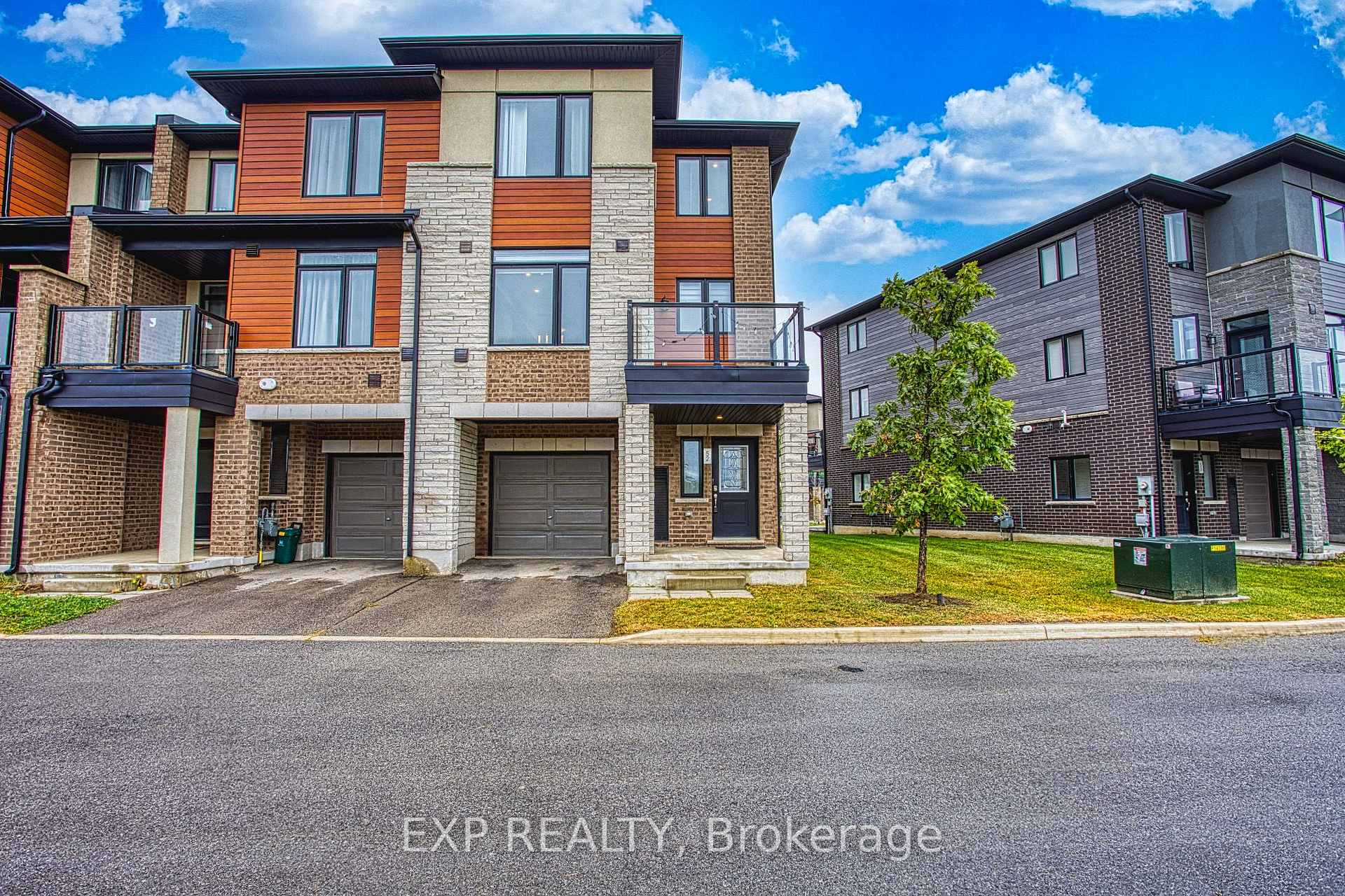 Photo 2 of 590 North Service Road, Hamilton, Lakeshore — HOMEH