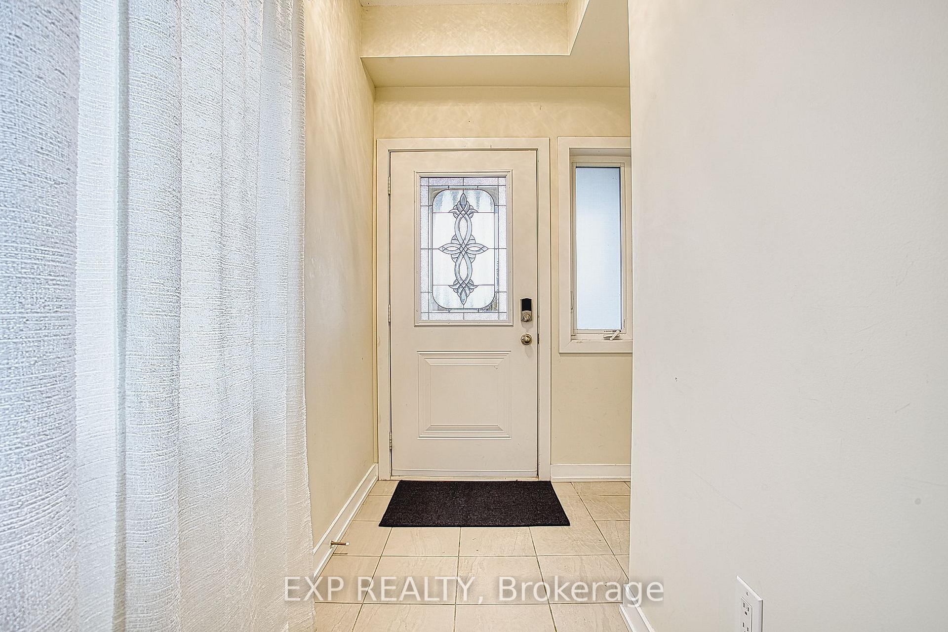 Photo 4 of 590 North Service Road, Hamilton, Lakeshore — HOMEH