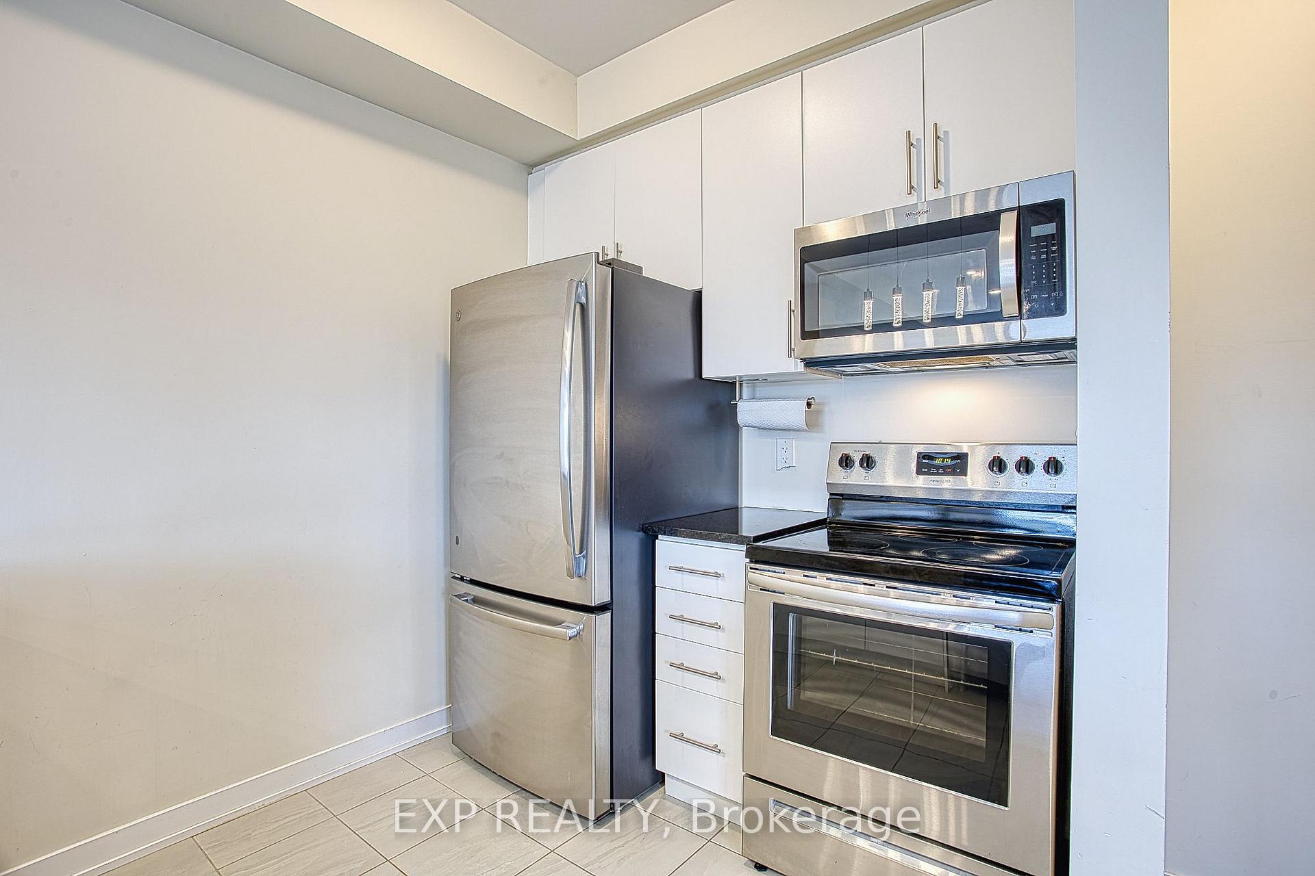 Photo 7 of 590 North Service Road, Hamilton, Lakeshore — HOMEH