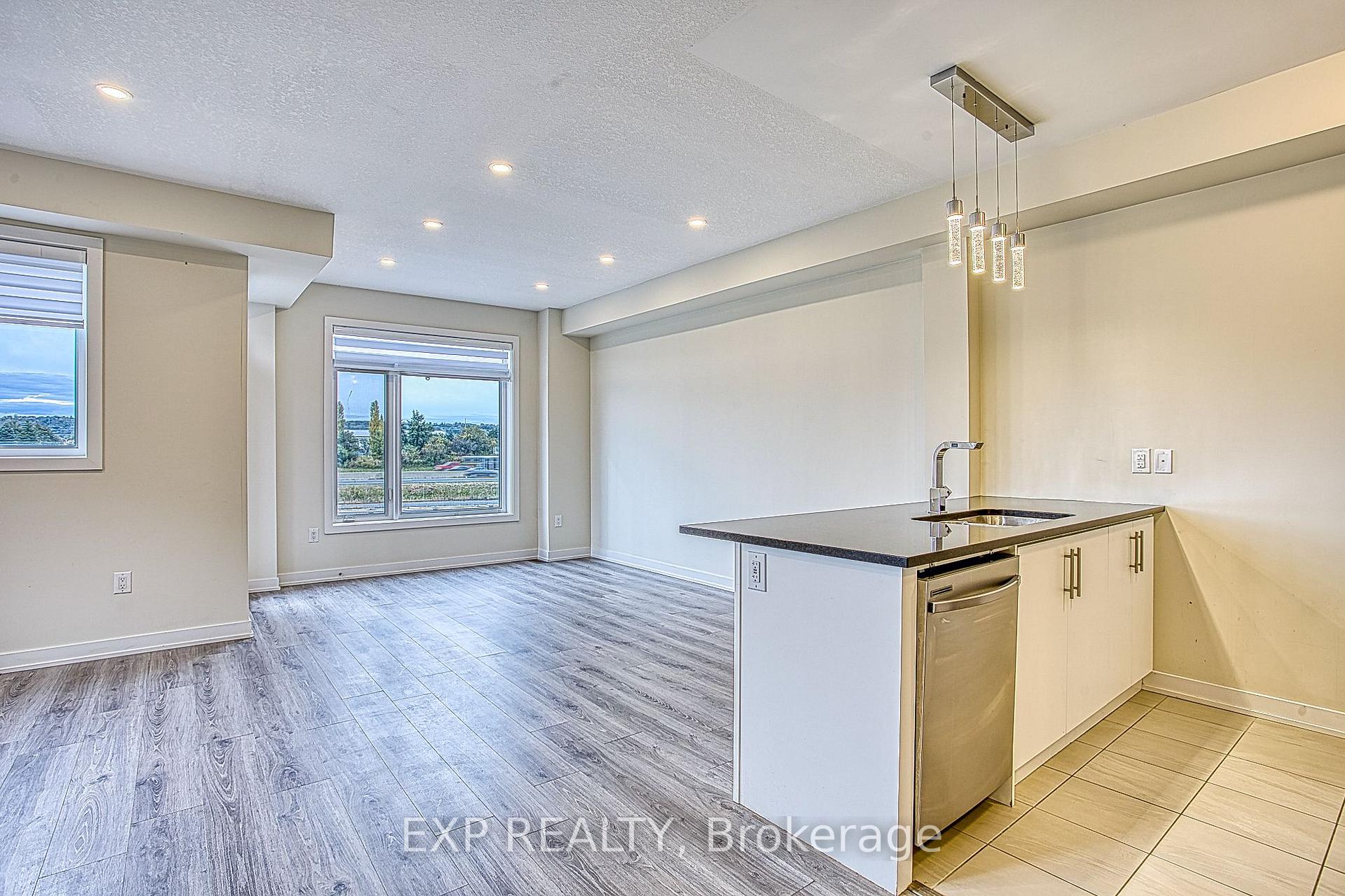 Photo 8 of 590 North Service Road, Hamilton, Lakeshore — HOMEH