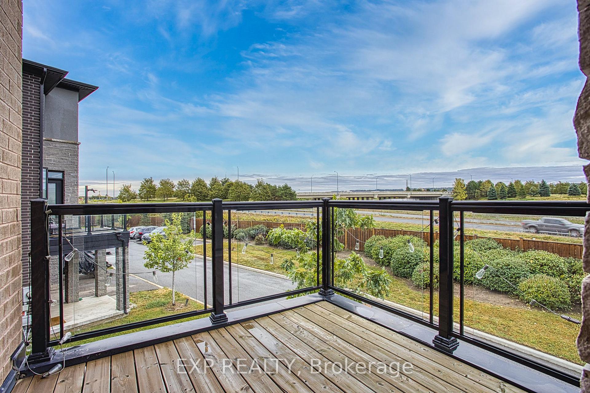 Photo 13 of 590 North Service Road, Hamilton, Lakeshore — HOMEH