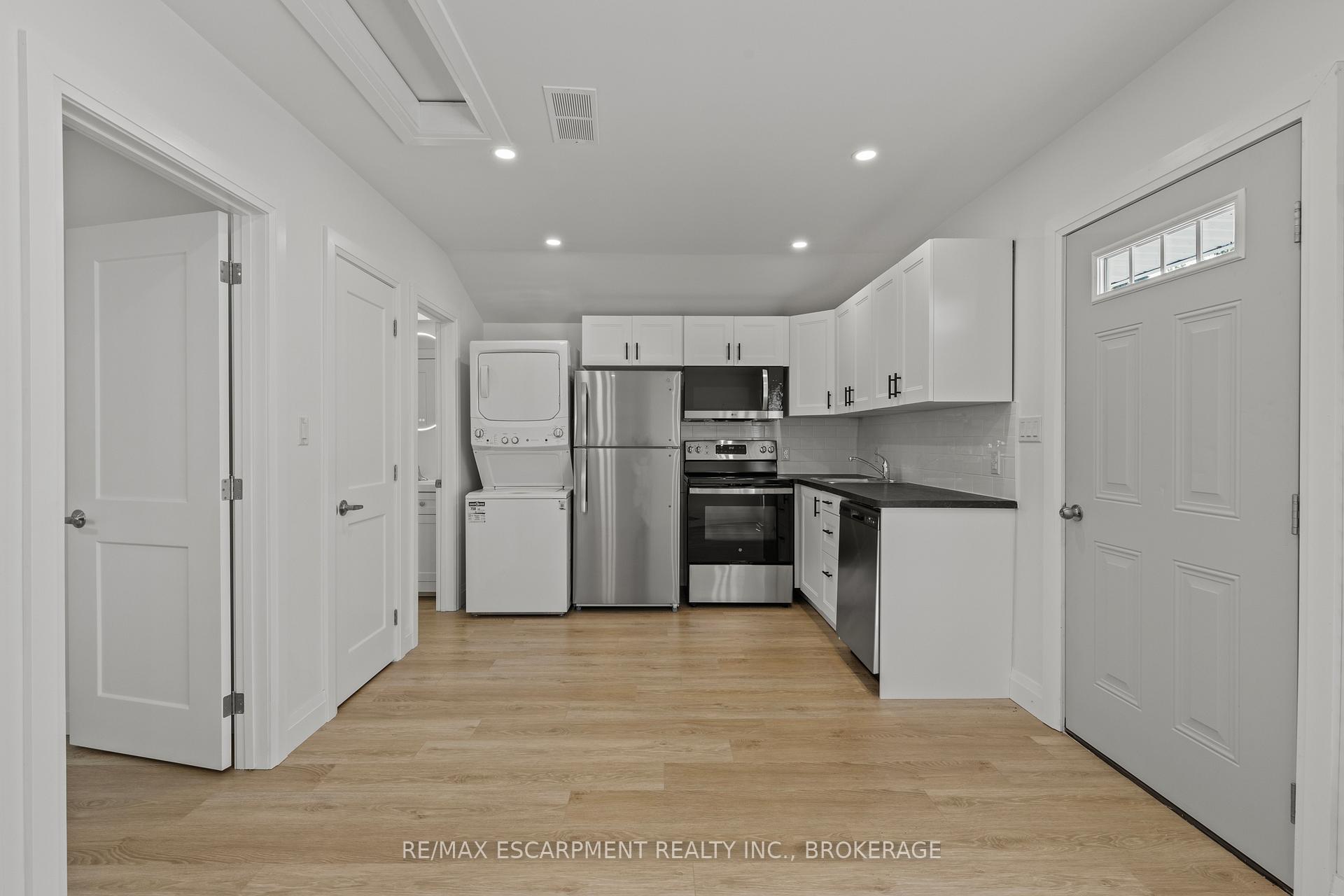 Photo 4 of Unit Unit 2, 362 Gatfield Avenue, Welland, Lincoln/Crowland — HOMEH