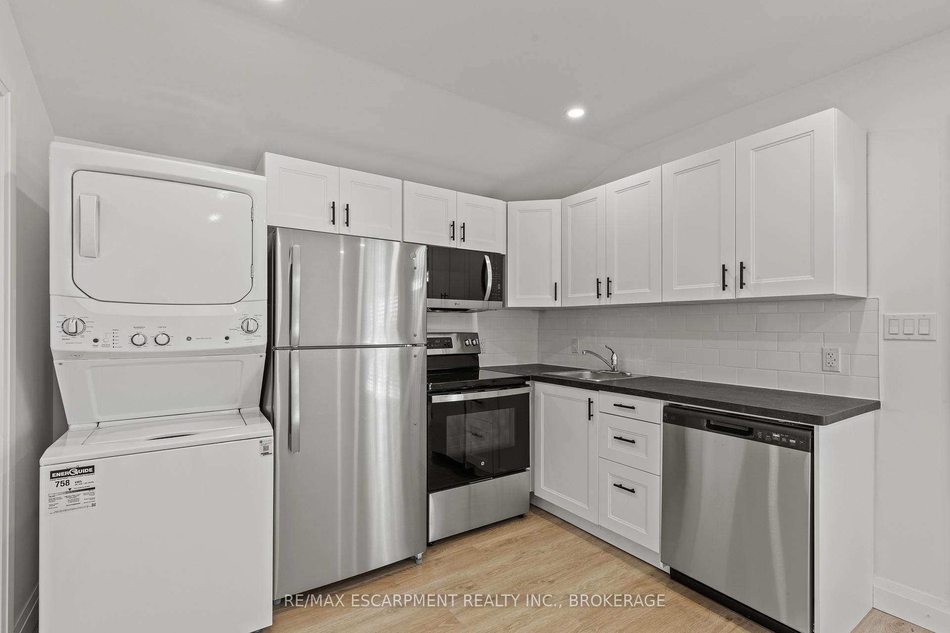 Photo 7 of Unit Unit 2, 362 Gatfield Avenue, Welland, Lincoln/Crowland — HOMEH