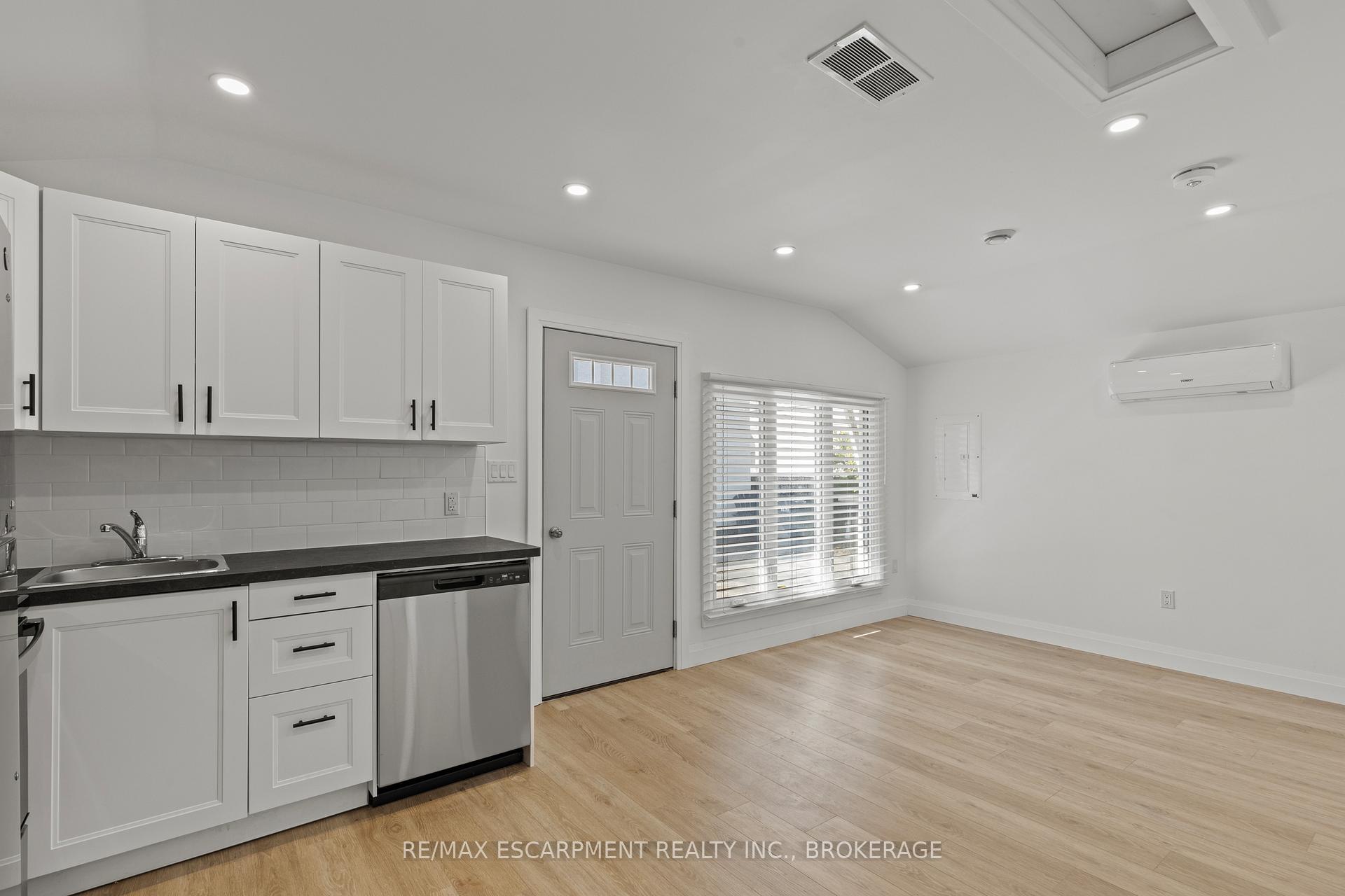 Photo 8 of Unit Unit 2, 362 Gatfield Avenue, Welland, Lincoln/Crowland — HOMEH