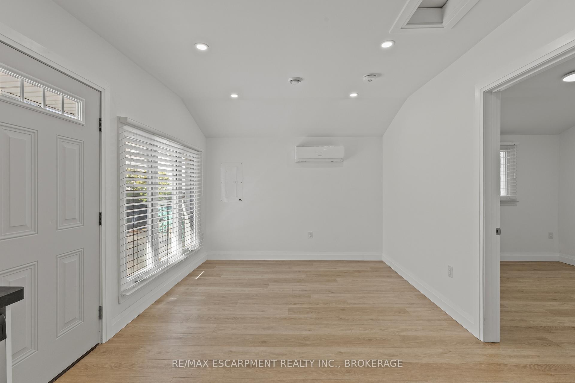 Photo 9 of Unit Unit 2, 362 Gatfield Avenue, Welland, Lincoln/Crowland — HOMEH