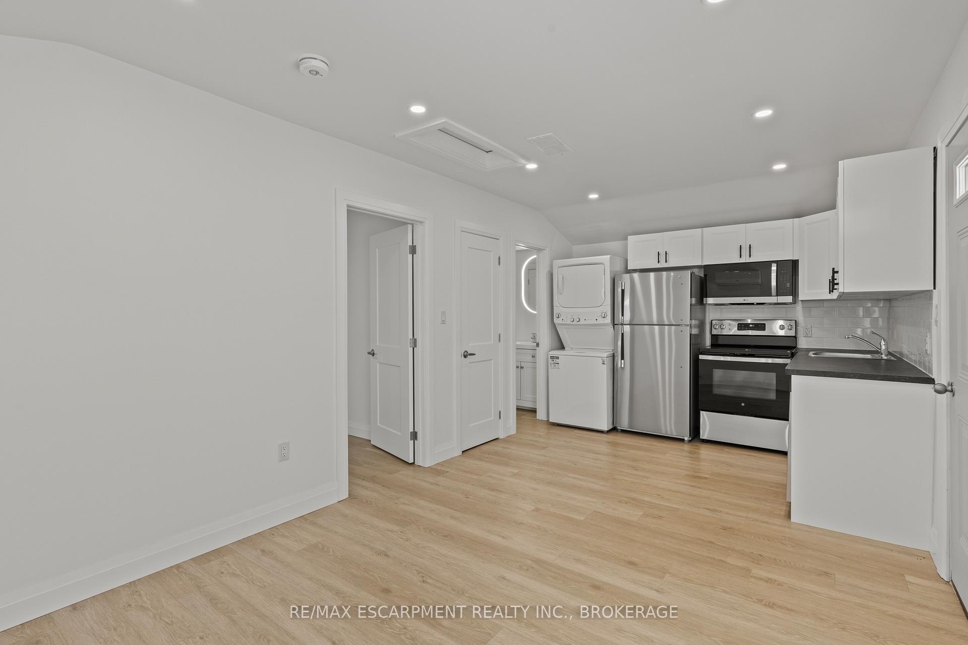 Photo 10 of Unit Unit 2, 362 Gatfield Avenue, Welland, Lincoln/Crowland — HOMEH