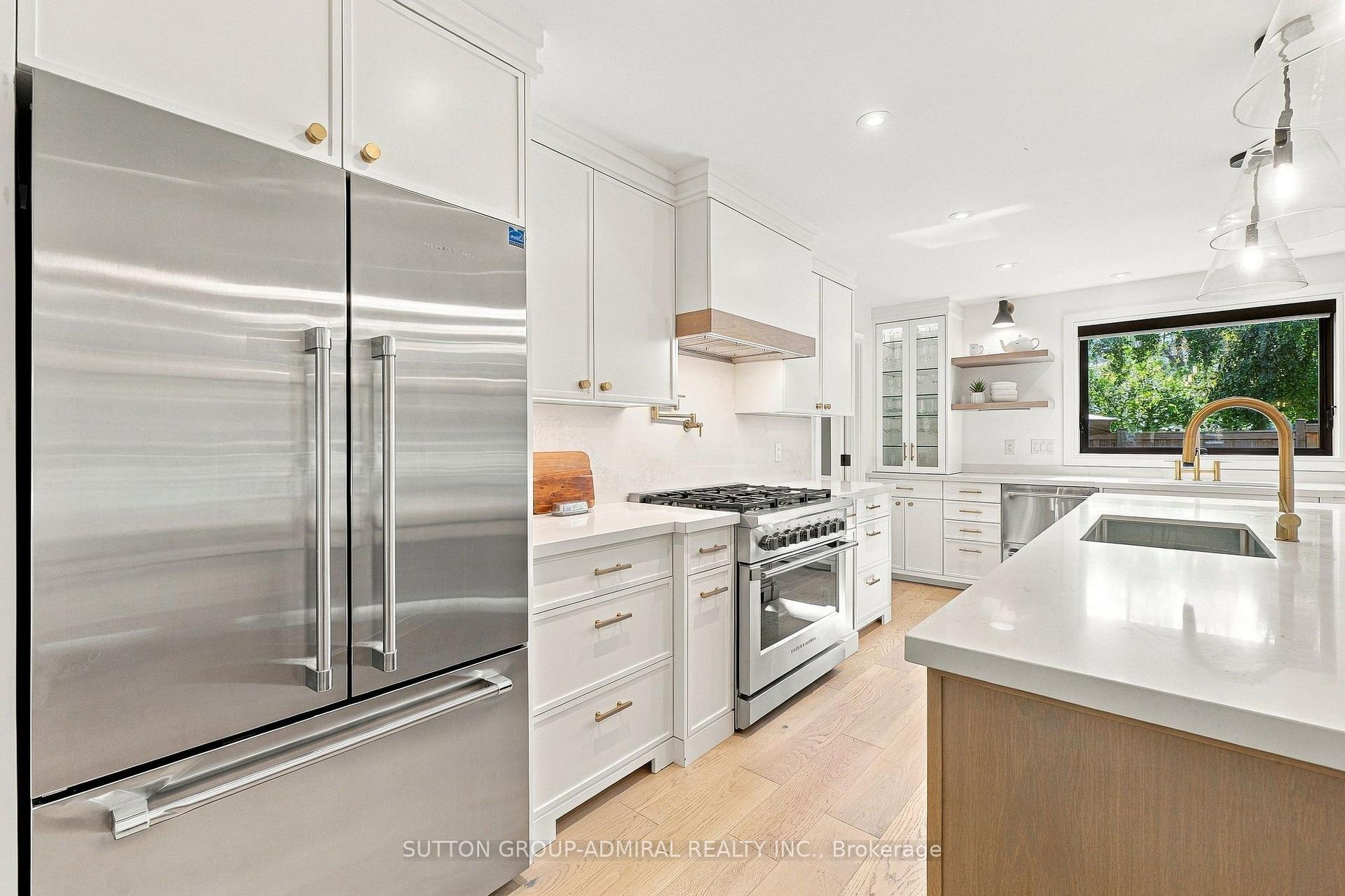 Photo 10 of 37 Glenellen Drive E, Etobicoke, Stonegate-Queensway — HOMEH