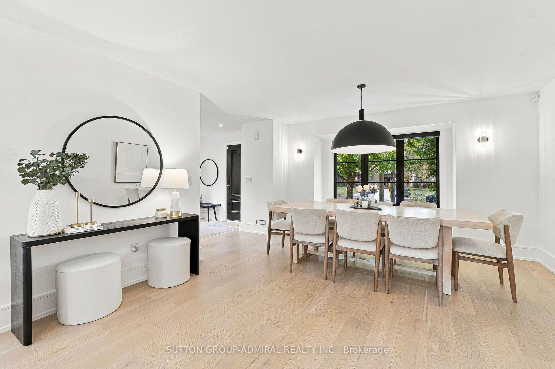 Photo 14 of 37 Glenellen Drive E, Etobicoke, Stonegate-Queensway — HOMEH