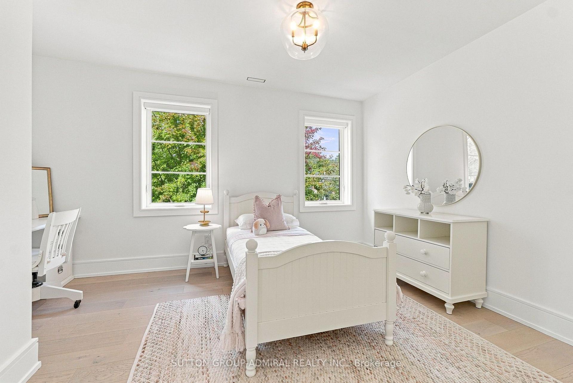 Photo 21 of 37 Glenellen Drive E, Etobicoke, Stonegate-Queensway — HOMEH