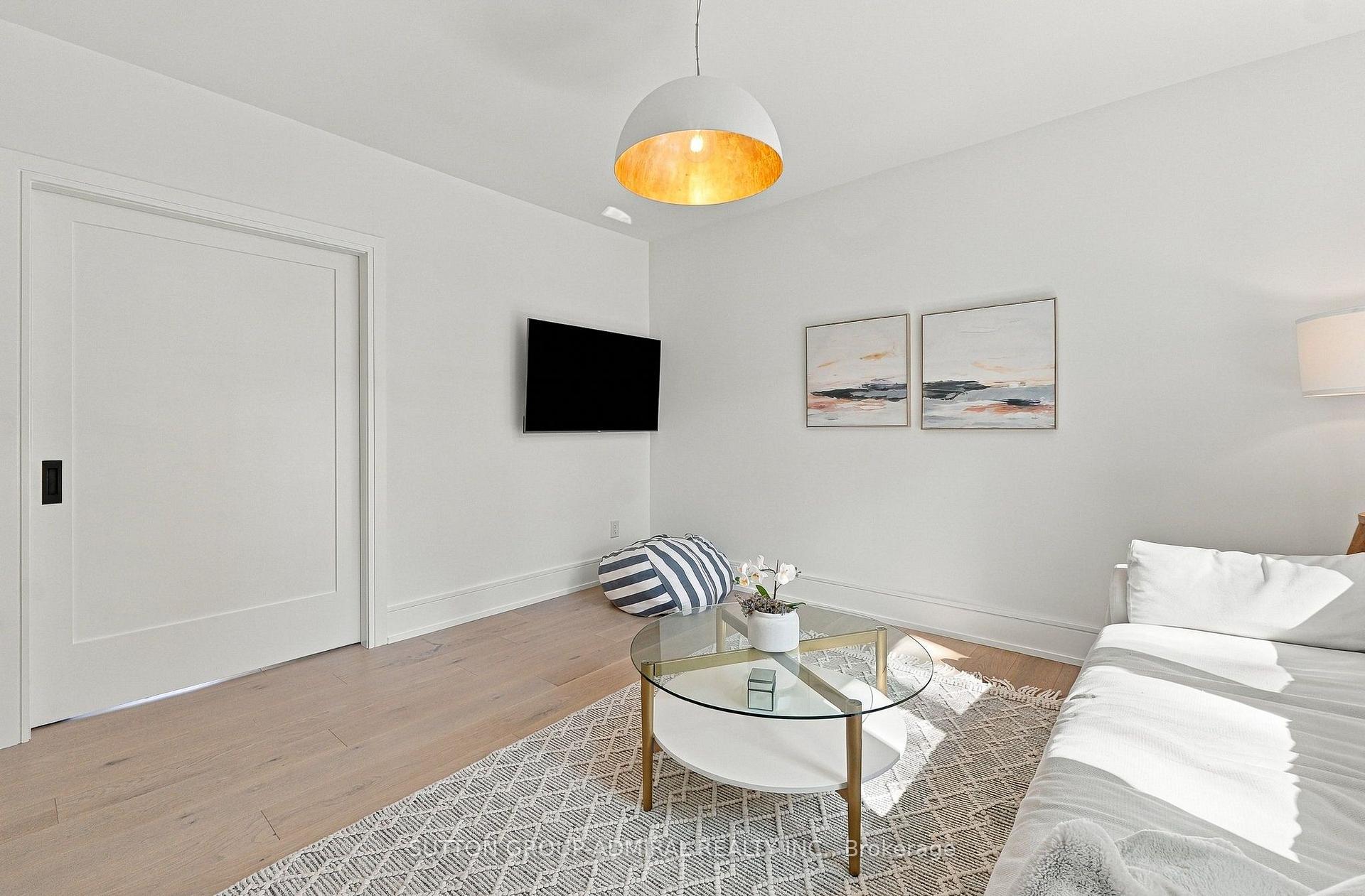 Photo 31 of 37 Glenellen Drive E, Etobicoke, Stonegate-Queensway — HOMEH